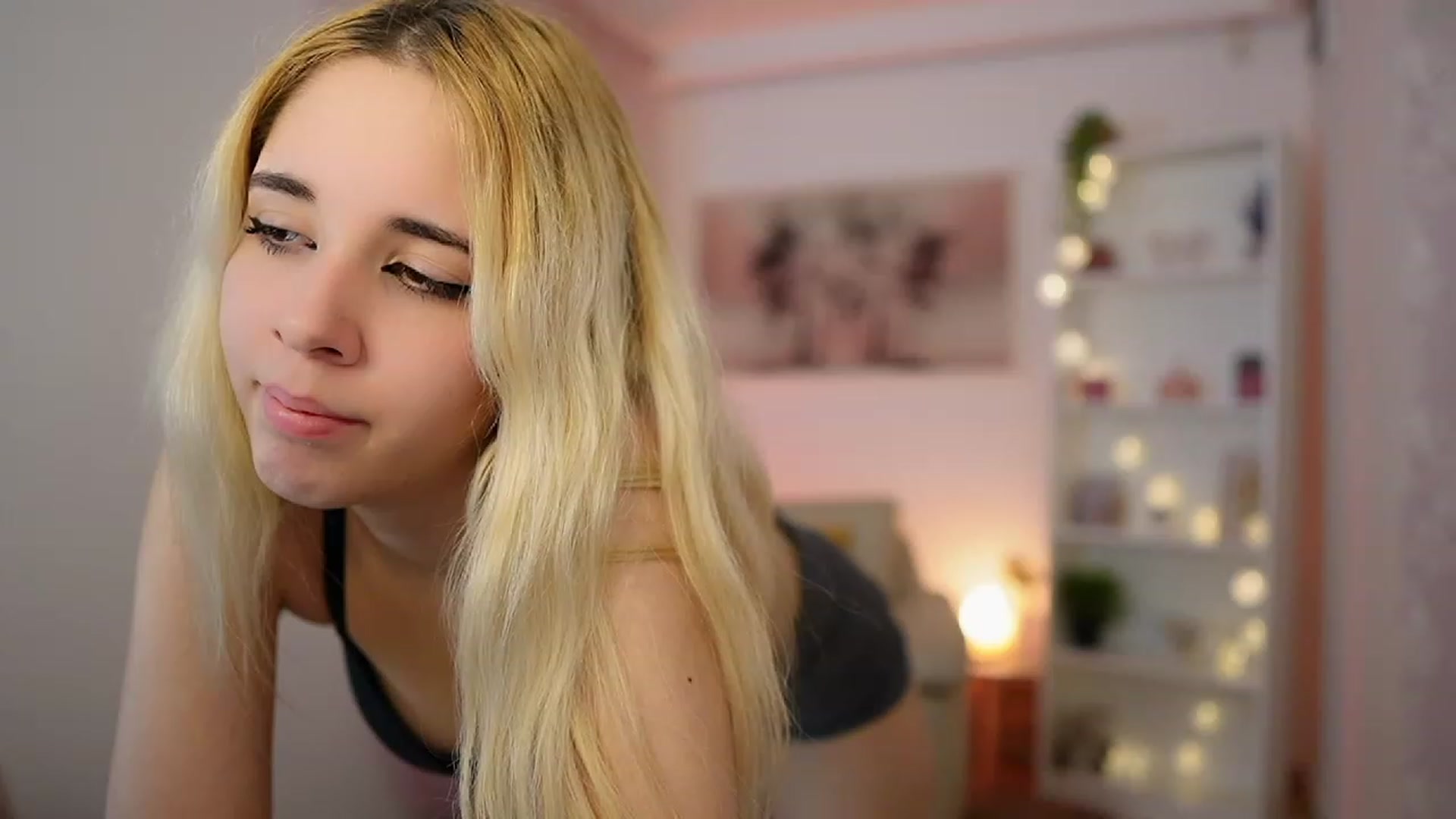 Gallery image thumbnail from Katie_Kush18's myfreecams stream on, 12/05/2023, 10:48 image 10 of 20