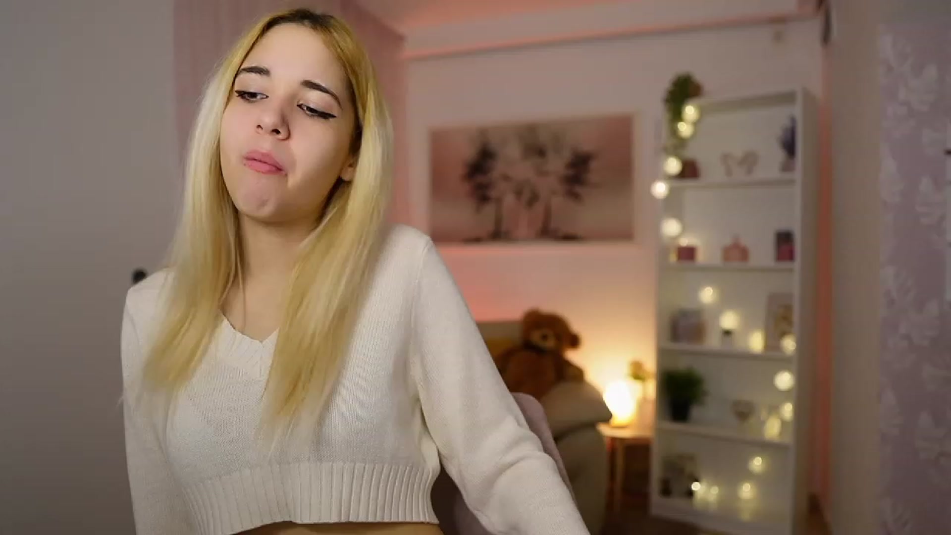 Gallery image thumbnail from Katie_Kush18's myfreecams stream on, 12/11/2023, 09:58 image 7 of 20