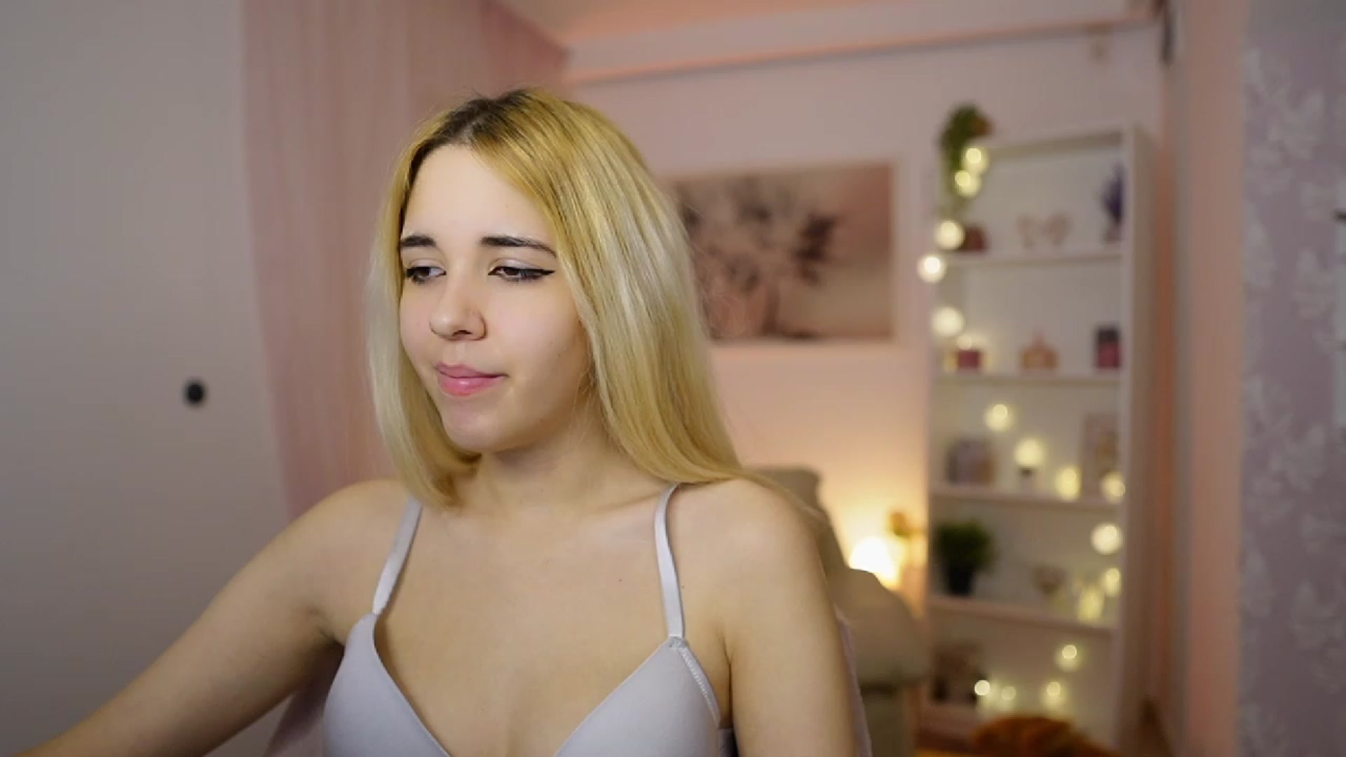 Gallery image thumbnail from Katie_Kush18's myfreecams stream on, 12/11/2023, 11:57 image 5 of 20