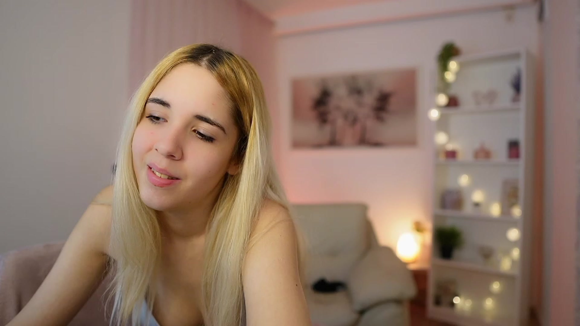 Gallery image thumbnail from Katie_Kush18's myfreecams stream on, 12/13/2023, 13:41 image 20 of 20