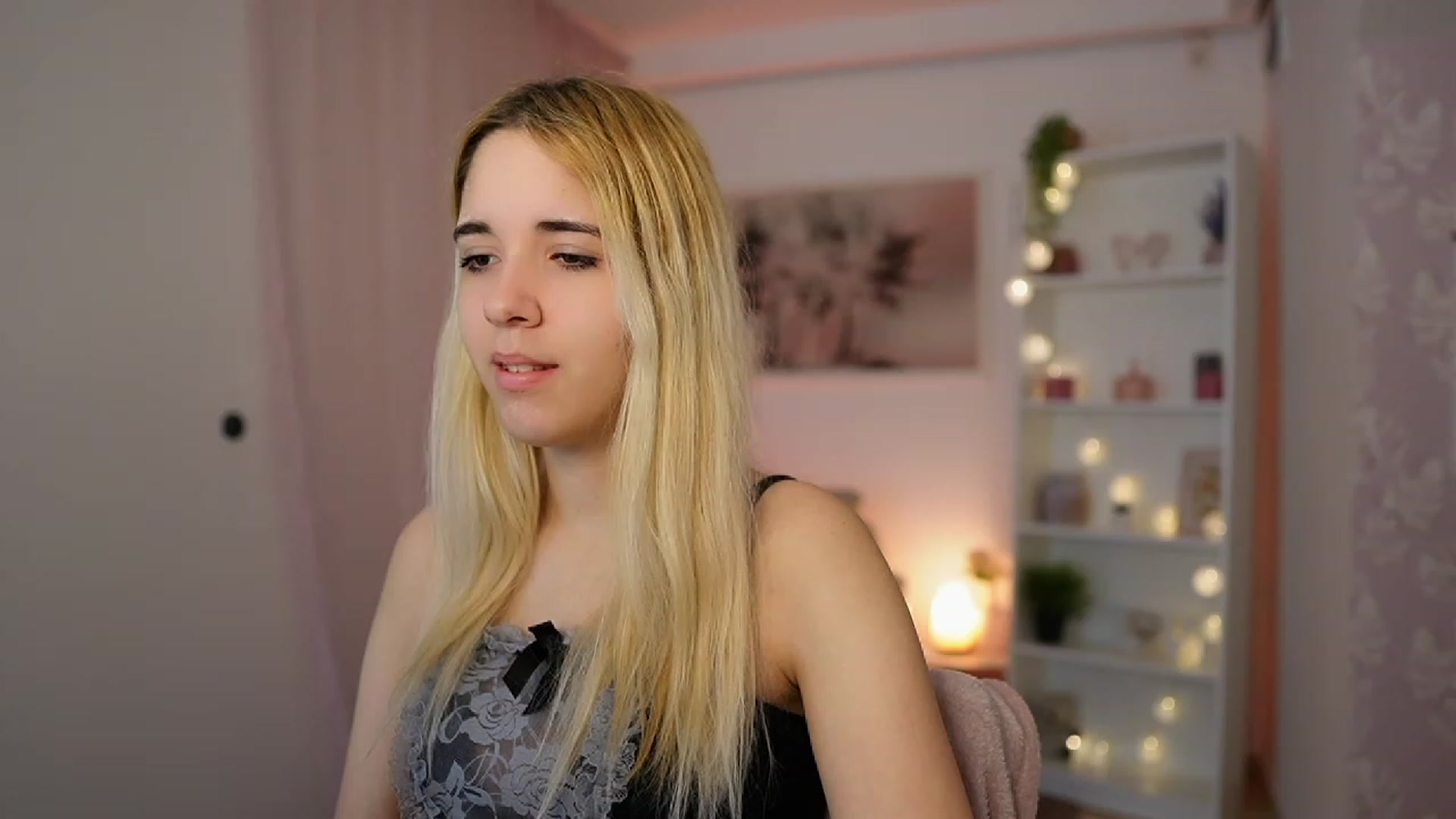 Gallery image thumbnail from Katie_Kush18's myfreecams stream on, 12/15/2023, 11:18 image 1 of 20