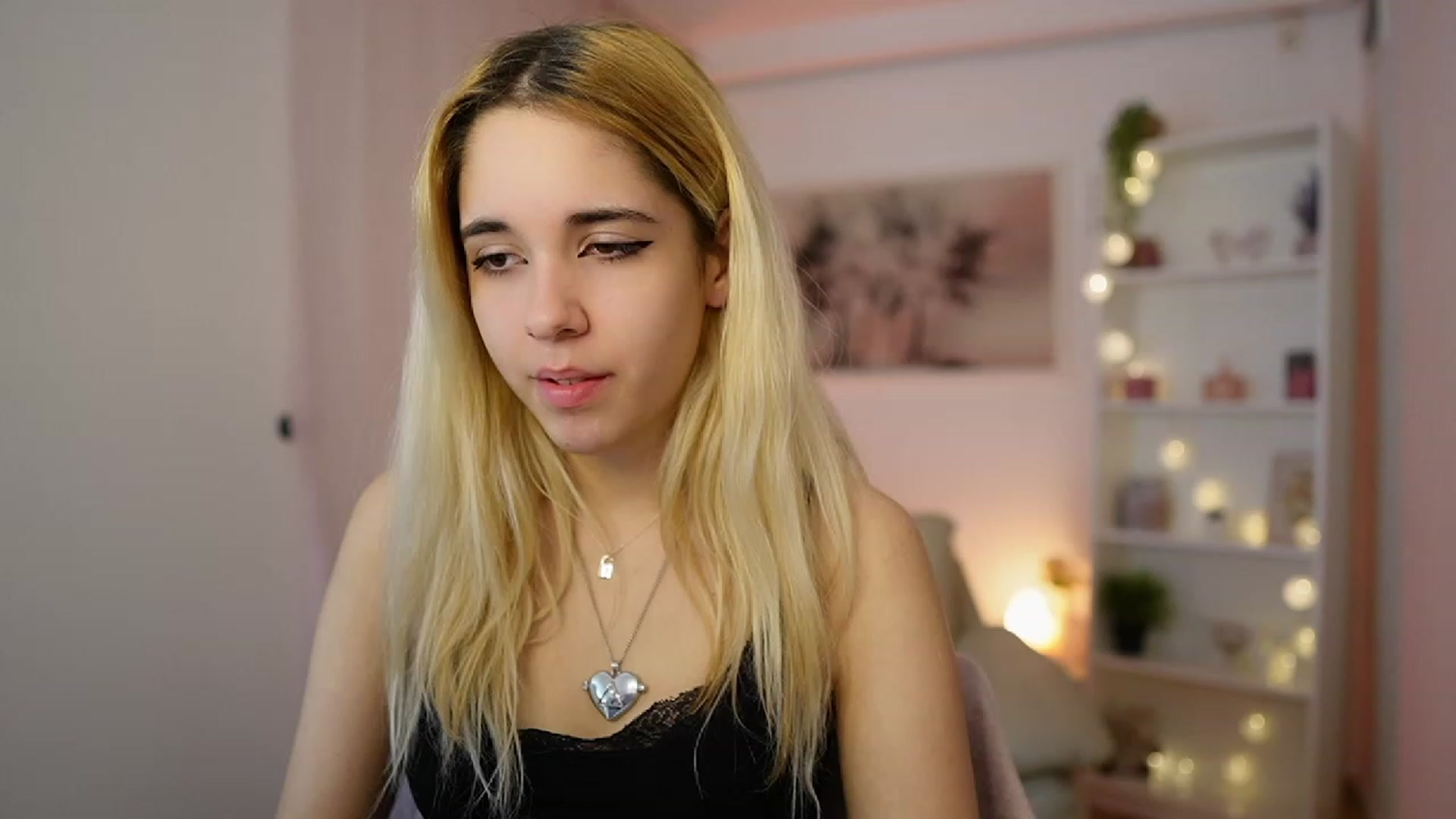 Gallery image thumbnail from Katie_Kush18's myfreecams stream on, 12/27/2023, 12:21 image 1 of 20