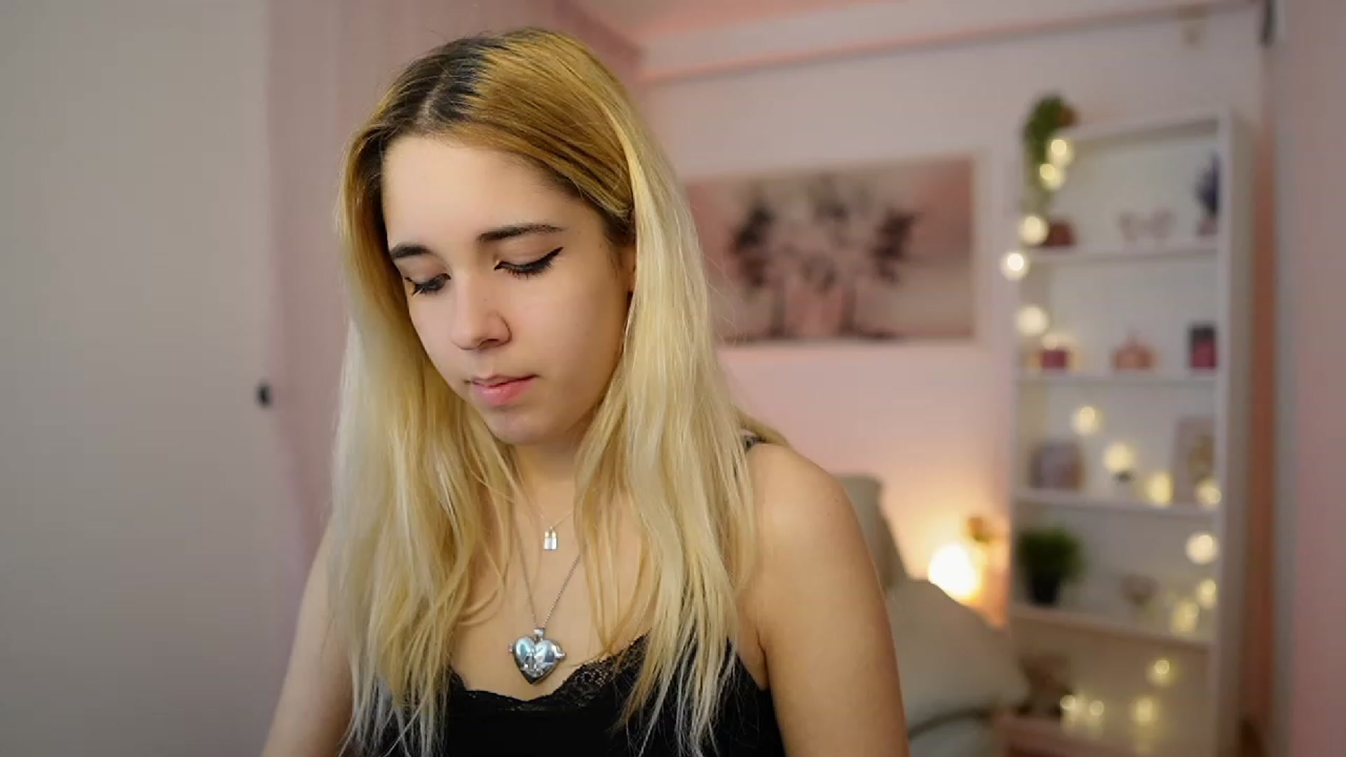 Gallery image thumbnail from Katie_Kush18's myfreecams stream on, 12/27/2023, 12:21 image 3 of 20