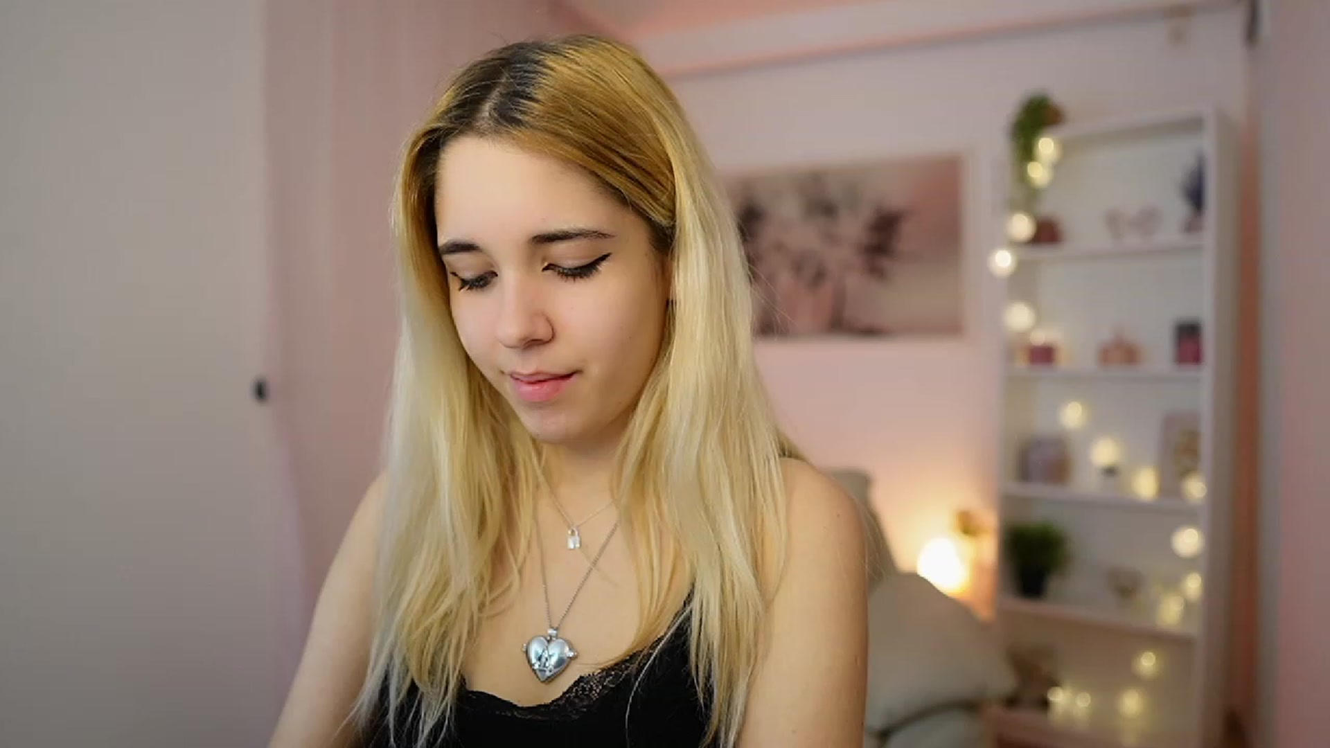Gallery image thumbnail from Katie_Kush18's myfreecams stream on, 12/27/2023, 12:21 image 11 of 20
