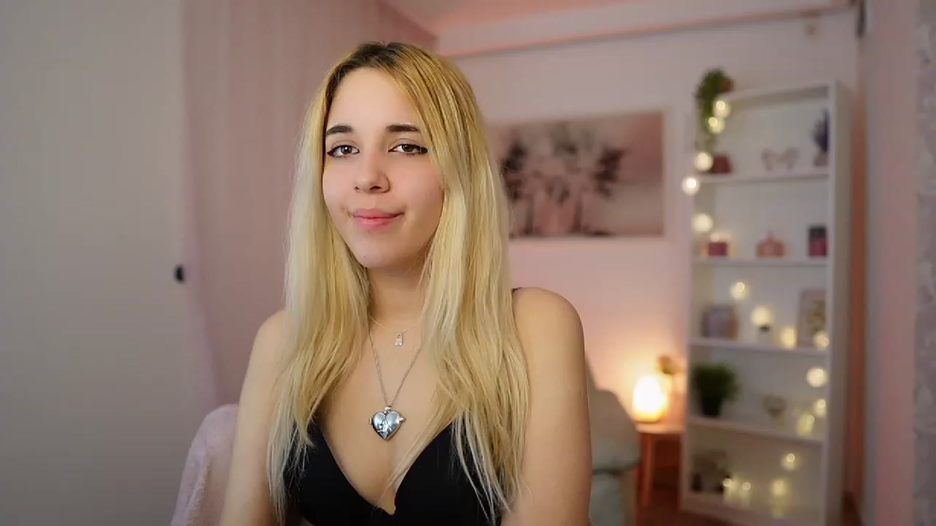 Gallery image thumbnail from Katie_Kush18's myfreecams stream on, 12/28/2023, 13:49 image 20 of 20
