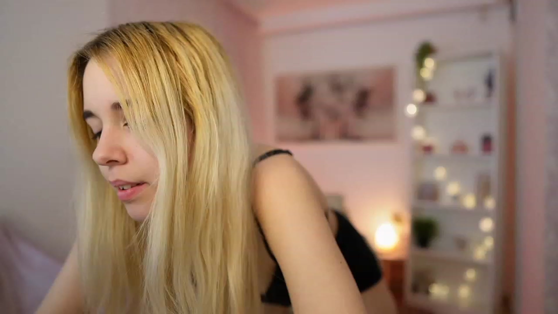 Gallery image thumbnail from Katie_Kush18's myfreecams stream on, 12/28/2023, 13:49 image 18 of 20
