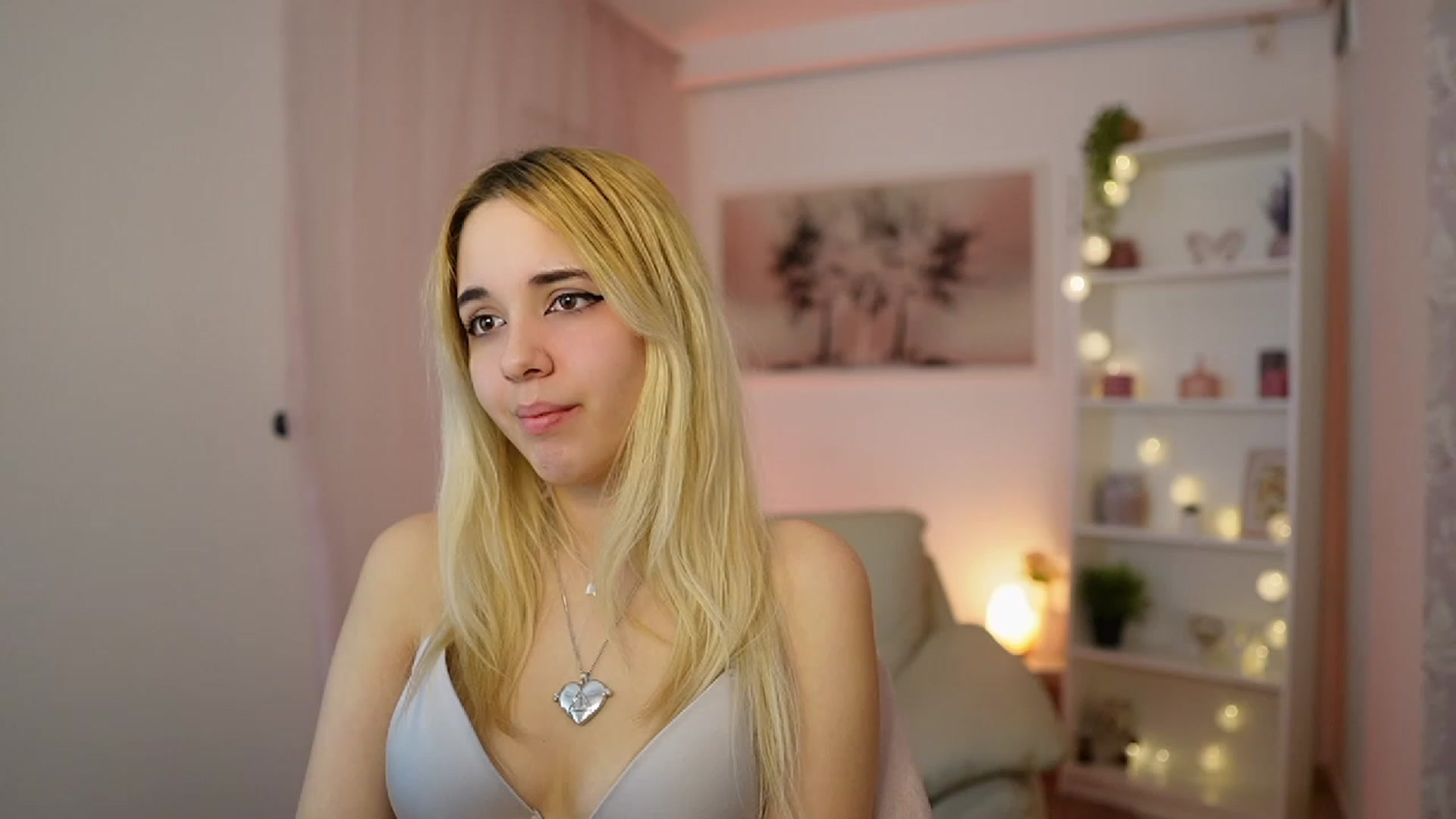 Gallery image thumbnail from Katie_Kush18's myfreecams stream on, 12/29/2023, 13:52 image 5 of 20