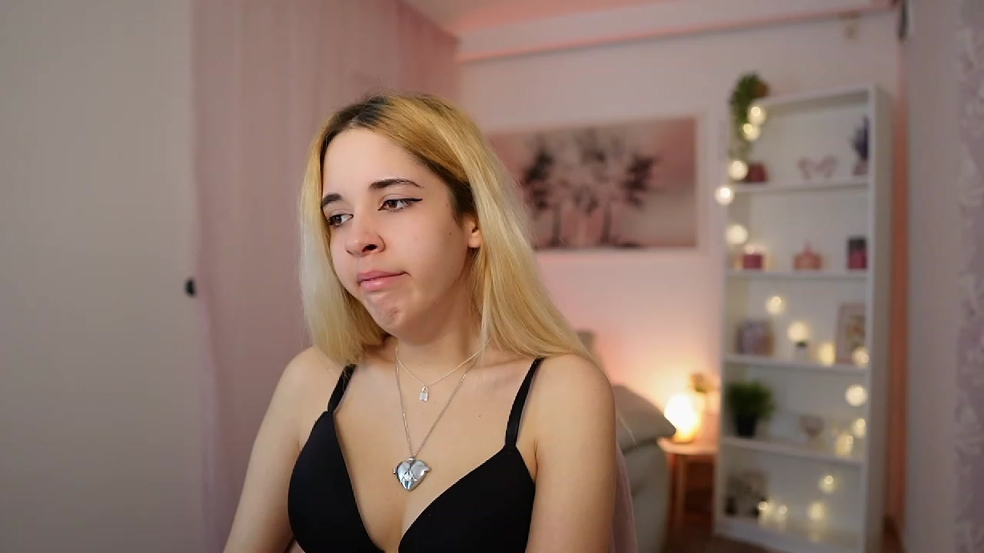 Gallery image thumbnail from Katie_Kush18's myfreecams stream on, 01/02/2024, 10:58 image 1 of 20