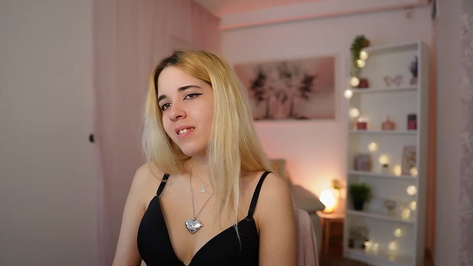 Gallery image thumbnail from Katie_Kush18's myfreecams stream on, 01/02/2024, 10:58 image 18 of 20