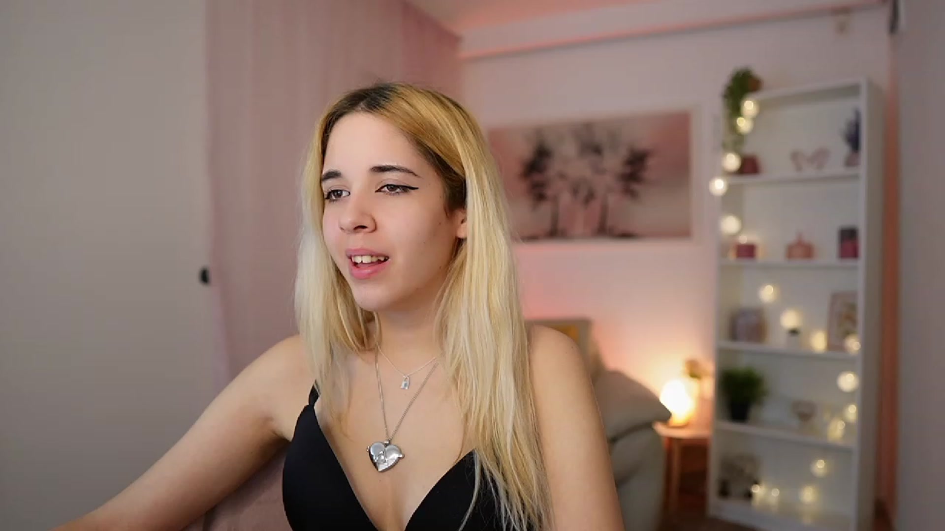 Gallery image thumbnail from Katie_Kush18's myfreecams stream on, 01/02/2024, 12:08 image 16 of 20