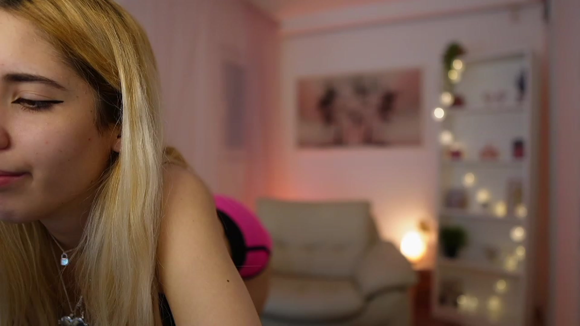 Gallery image thumbnail from Katie_Kush18's myfreecams stream on, 01/02/2024, 12:53 image 15 of 20