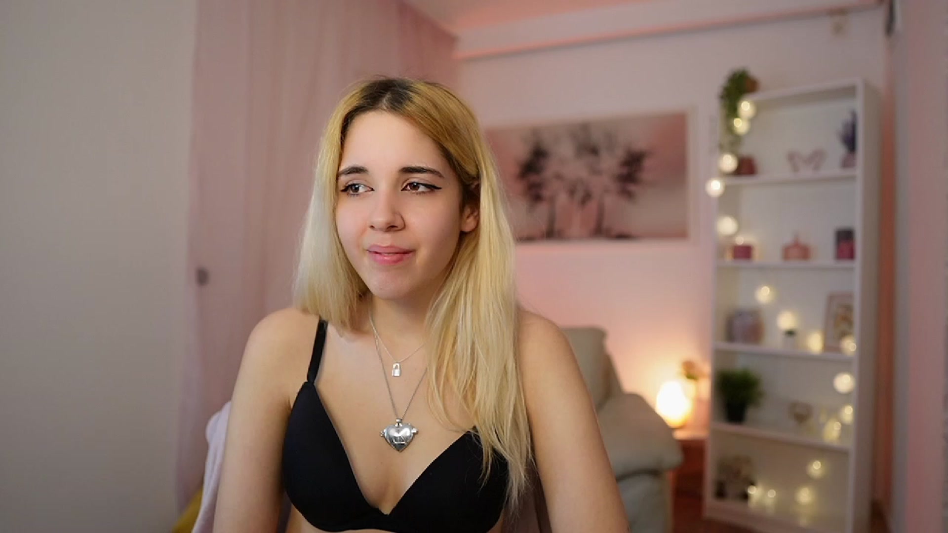 Gallery image thumbnail from Katie_Kush18's myfreecams stream on, 01/02/2024, 13:54 image 20 of 20