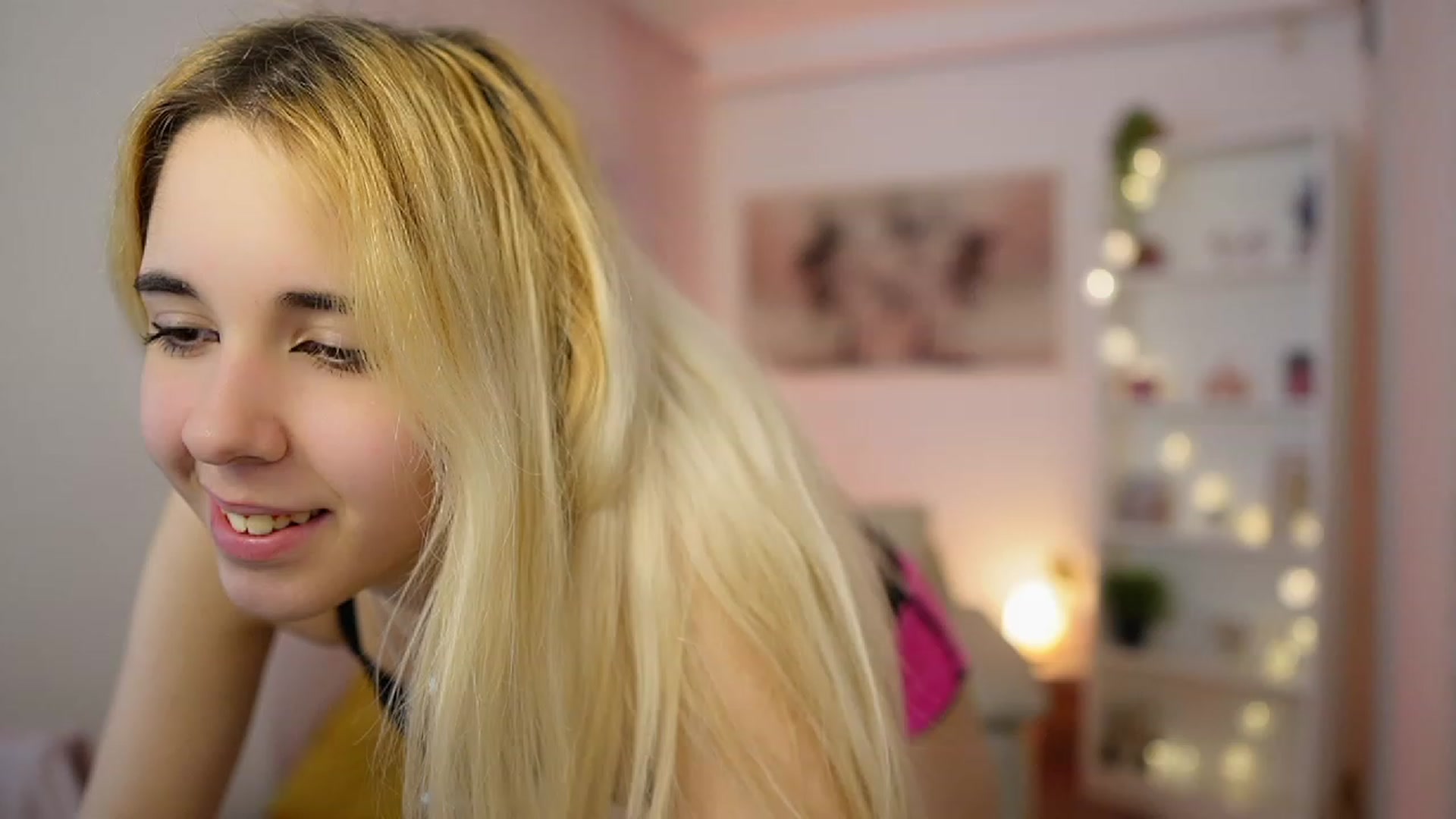 Gallery image thumbnail from Katie_Kush18's myfreecams stream on, 01/02/2024, 13:54 image 1 of 20