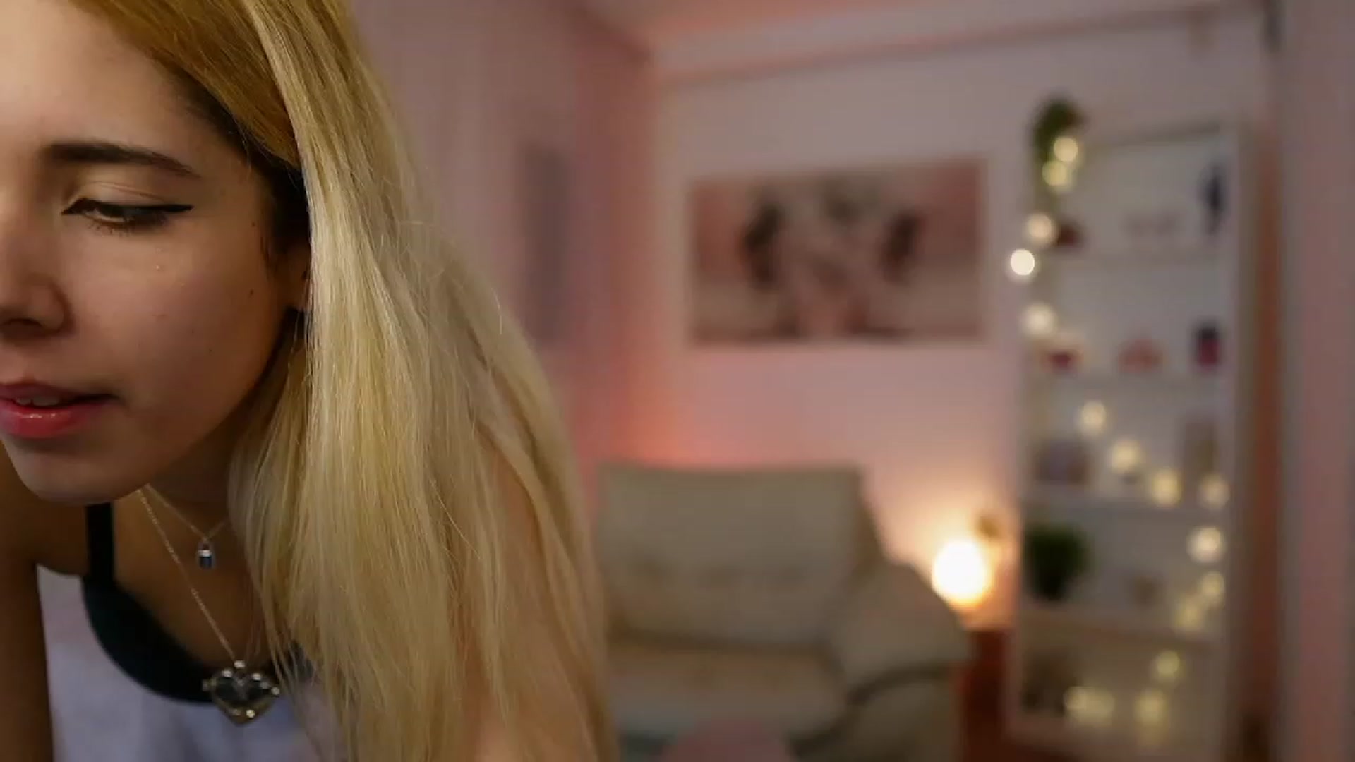 Gallery image thumbnail from Katie_Kush18's myfreecams stream on, 01/02/2024, 13:54 image 14 of 20