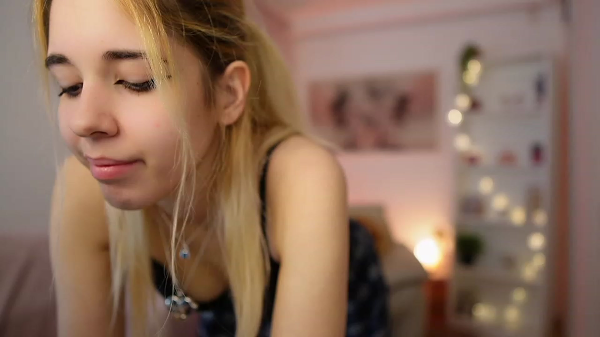 Gallery image thumbnail from Katie_Kush18's myfreecams stream on, 01/04/2024, 10:46 image 9 of 20