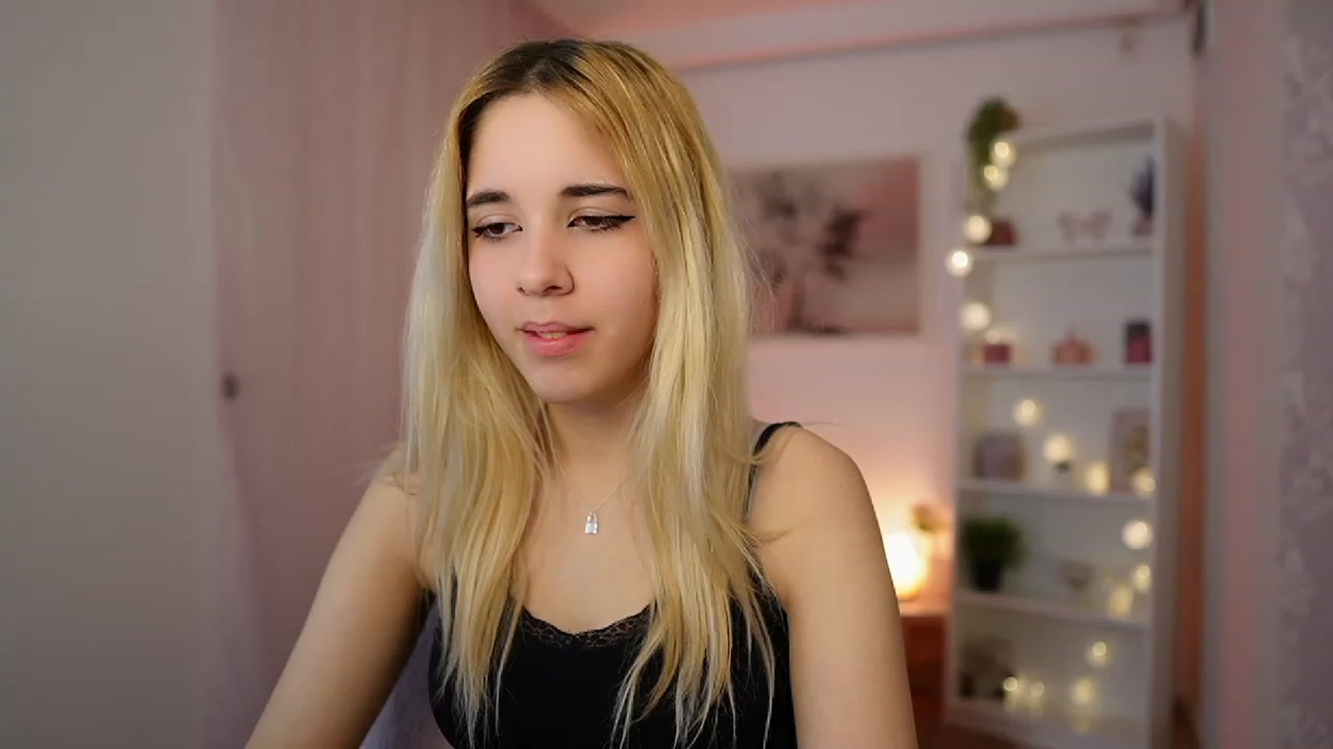 Gallery image thumbnail from Katie_Kush18's myfreecams stream on, 01/05/2024, 10:55 image 19 of 20