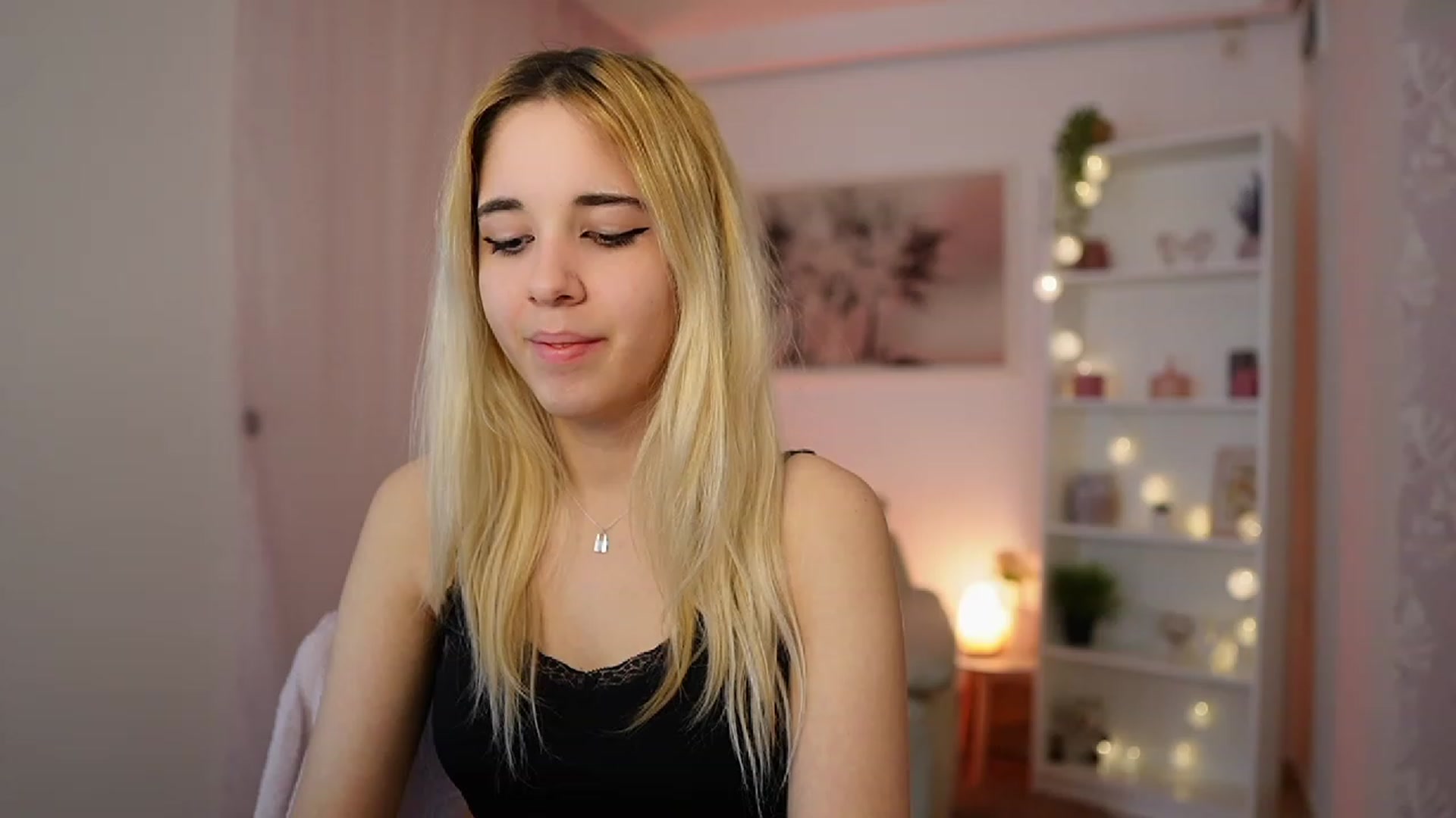 Gallery image thumbnail from Katie_Kush18's myfreecams stream on, 01/05/2024, 10:55 image 20 of 20