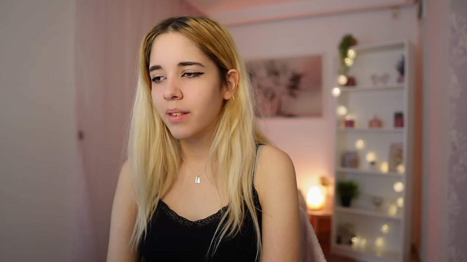 Gallery image thumbnail from Katie_Kush18's myfreecams stream on, 01/05/2024, 10:55 image 13 of 20