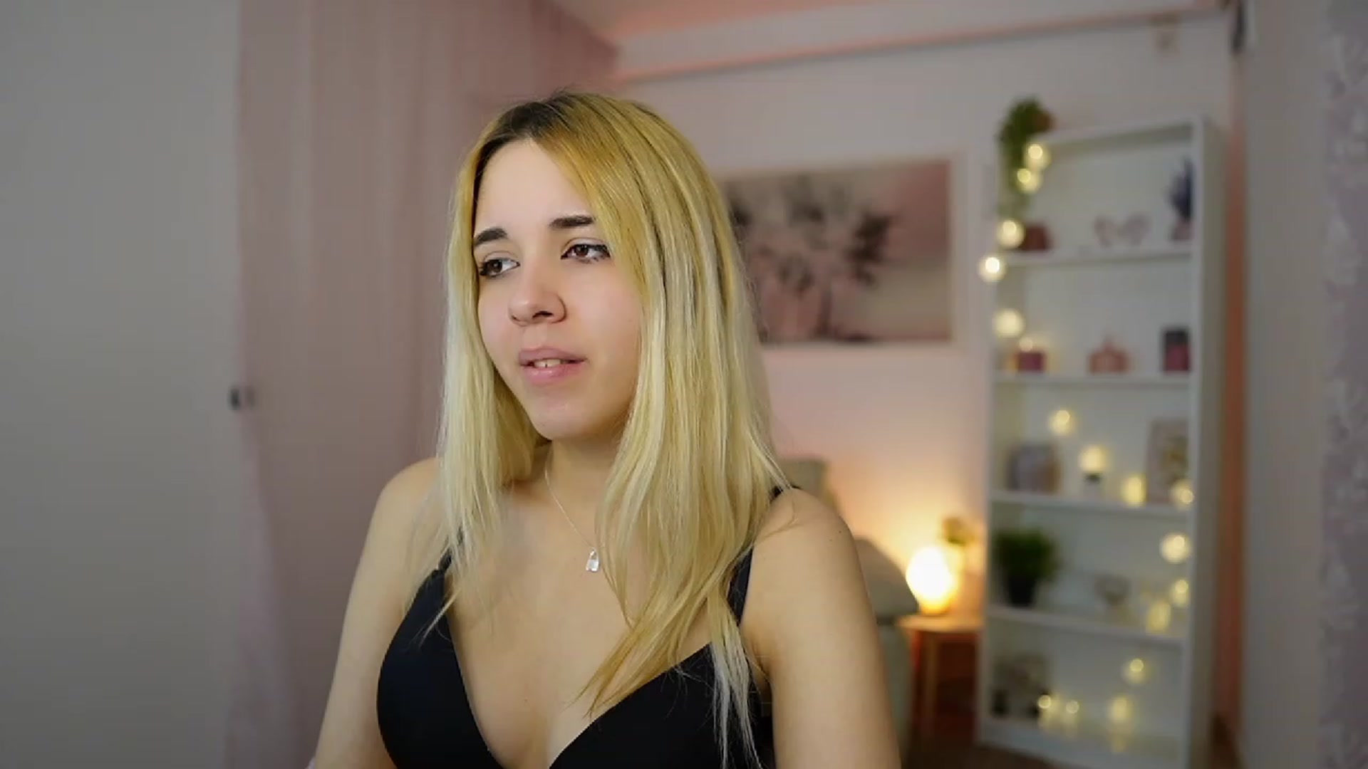 Gallery image thumbnail from Katie_Kush18's myfreecams stream on, 01/09/2024, 11:05 image 19 of 20
