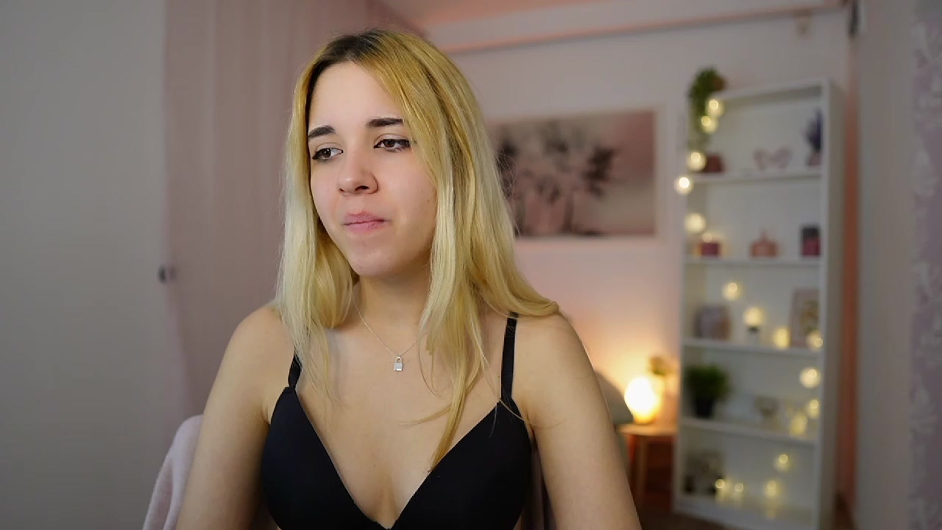 Gallery image thumbnail from Katie_Kush18's myfreecams stream on, 01/09/2024, 12:27 image 18 of 20