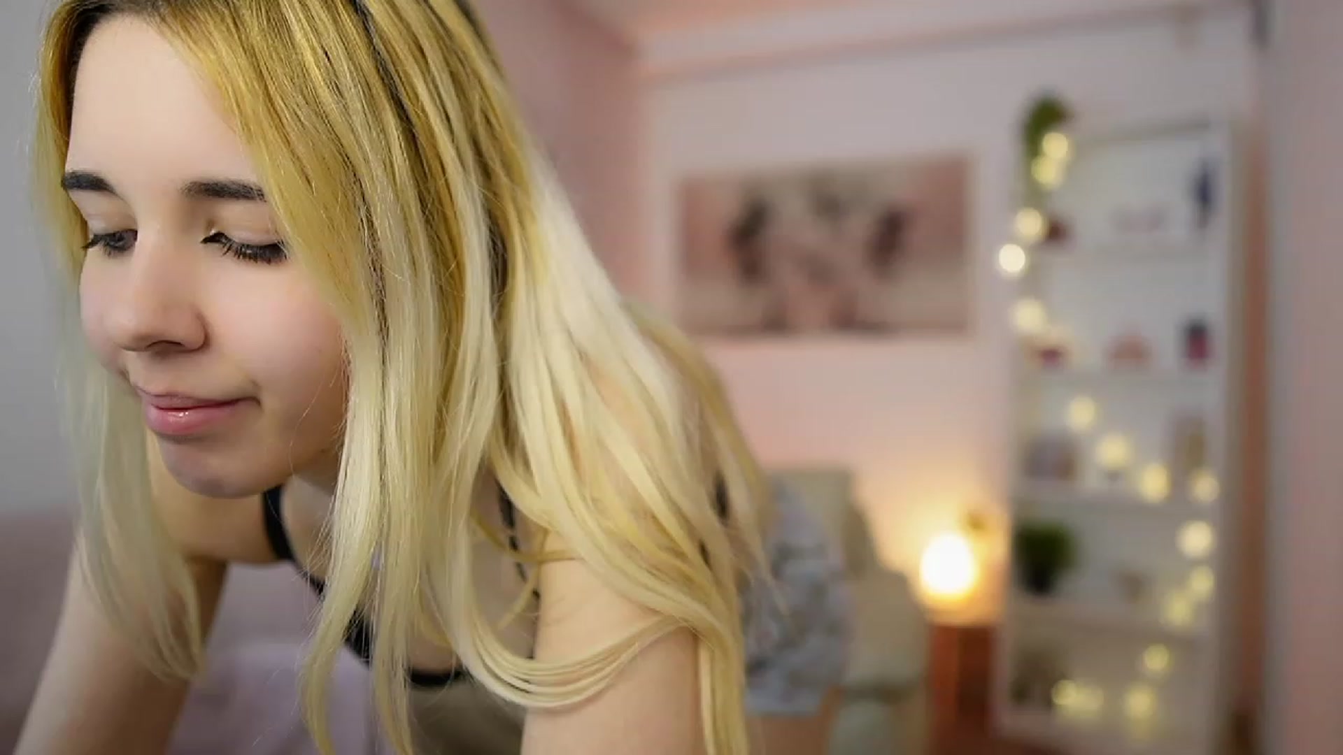 Gallery image thumbnail from Katie_Kush18's myfreecams stream on, 01/10/2024, 13:52 image 10 of 20