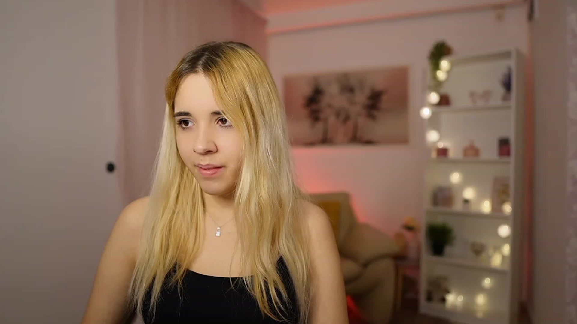 Gallery image thumbnail from Katie_Kush18's myfreecams stream on, 01/16/2024, 11:09 image 3 of 20