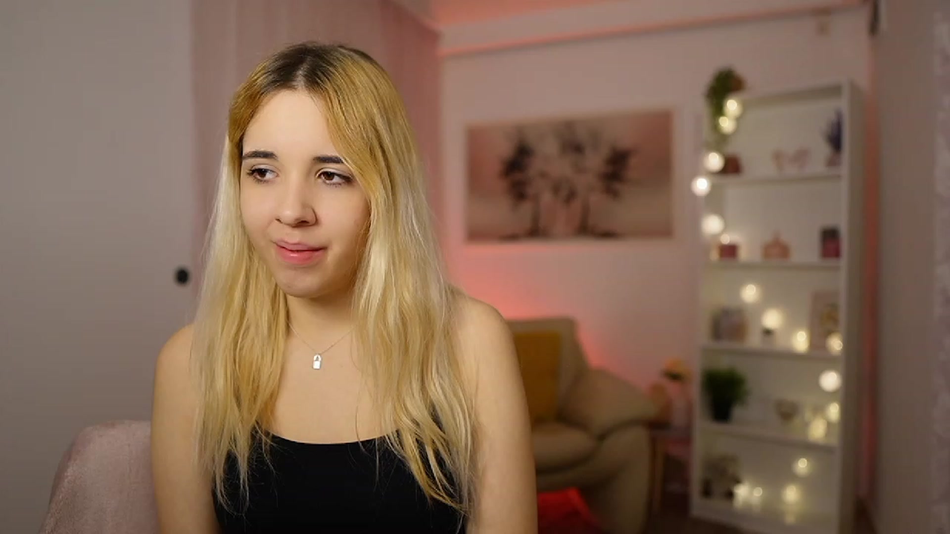 Gallery image thumbnail from Katie_Kush18's myfreecams stream on, 01/16/2024, 11:09 image 1 of 20