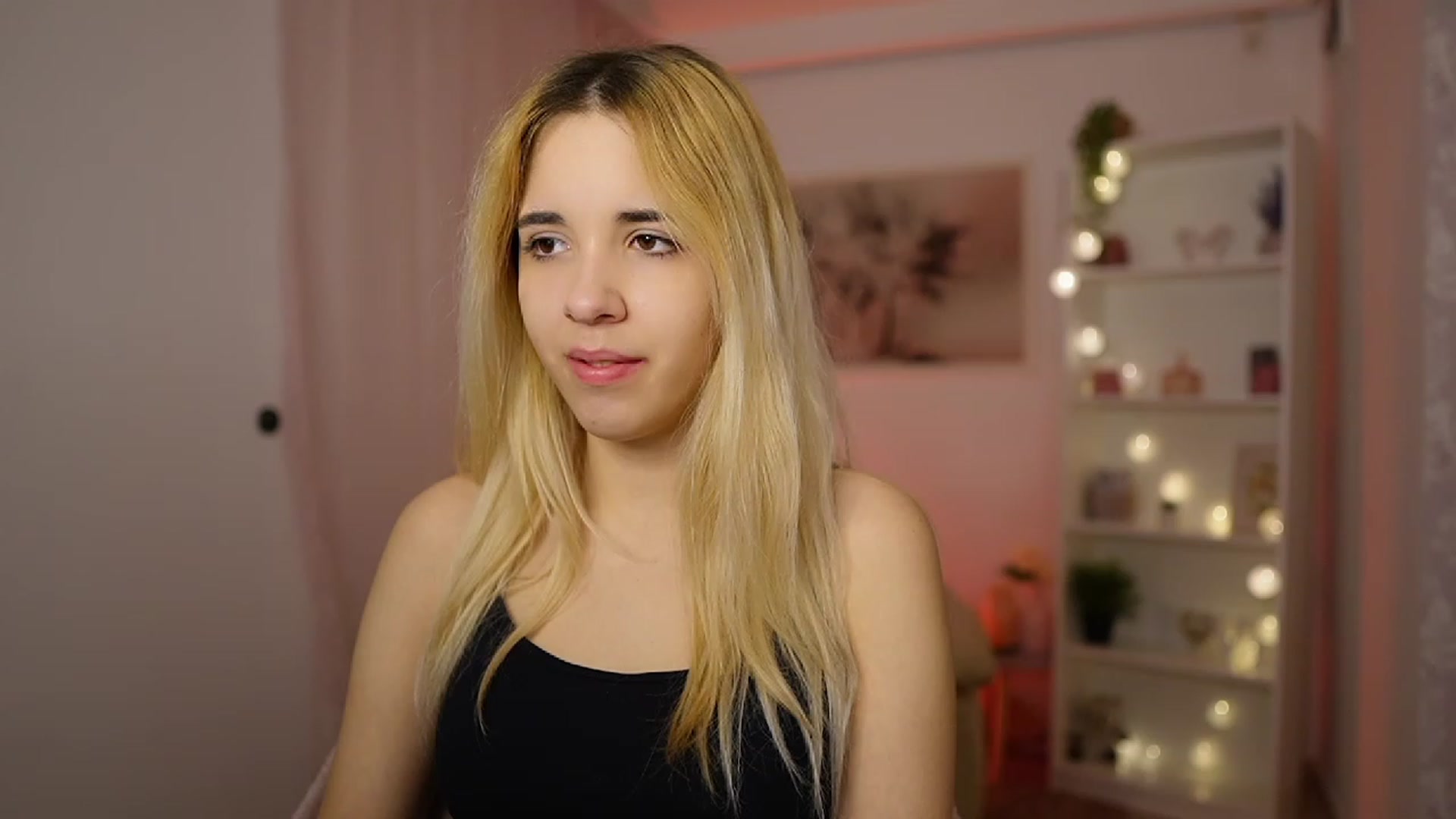 Gallery image thumbnail from Katie_Kush18's myfreecams stream on, 01/17/2024, 10:32 image 6 of 20
