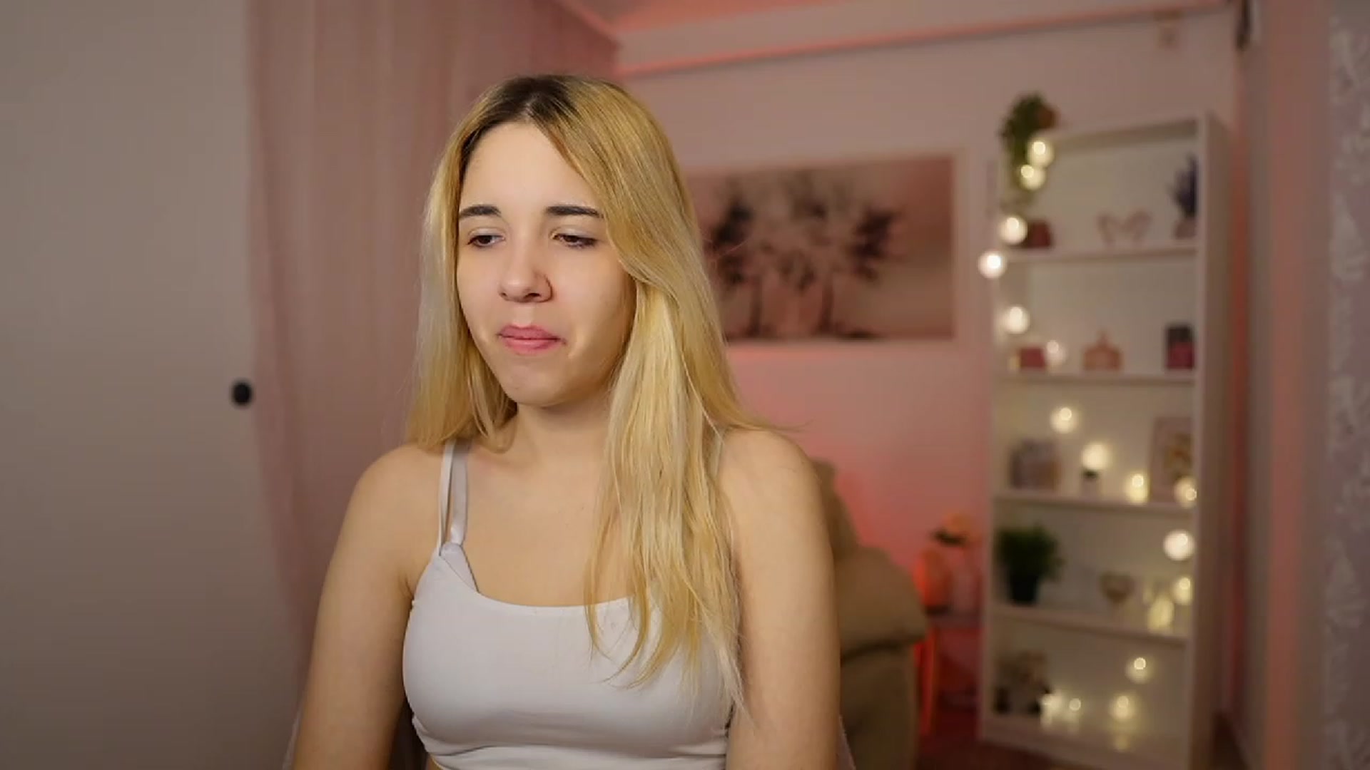 Gallery image thumbnail from Katie_Kush18's myfreecams stream on, 01/19/2024, 09:41 image 9 of 20