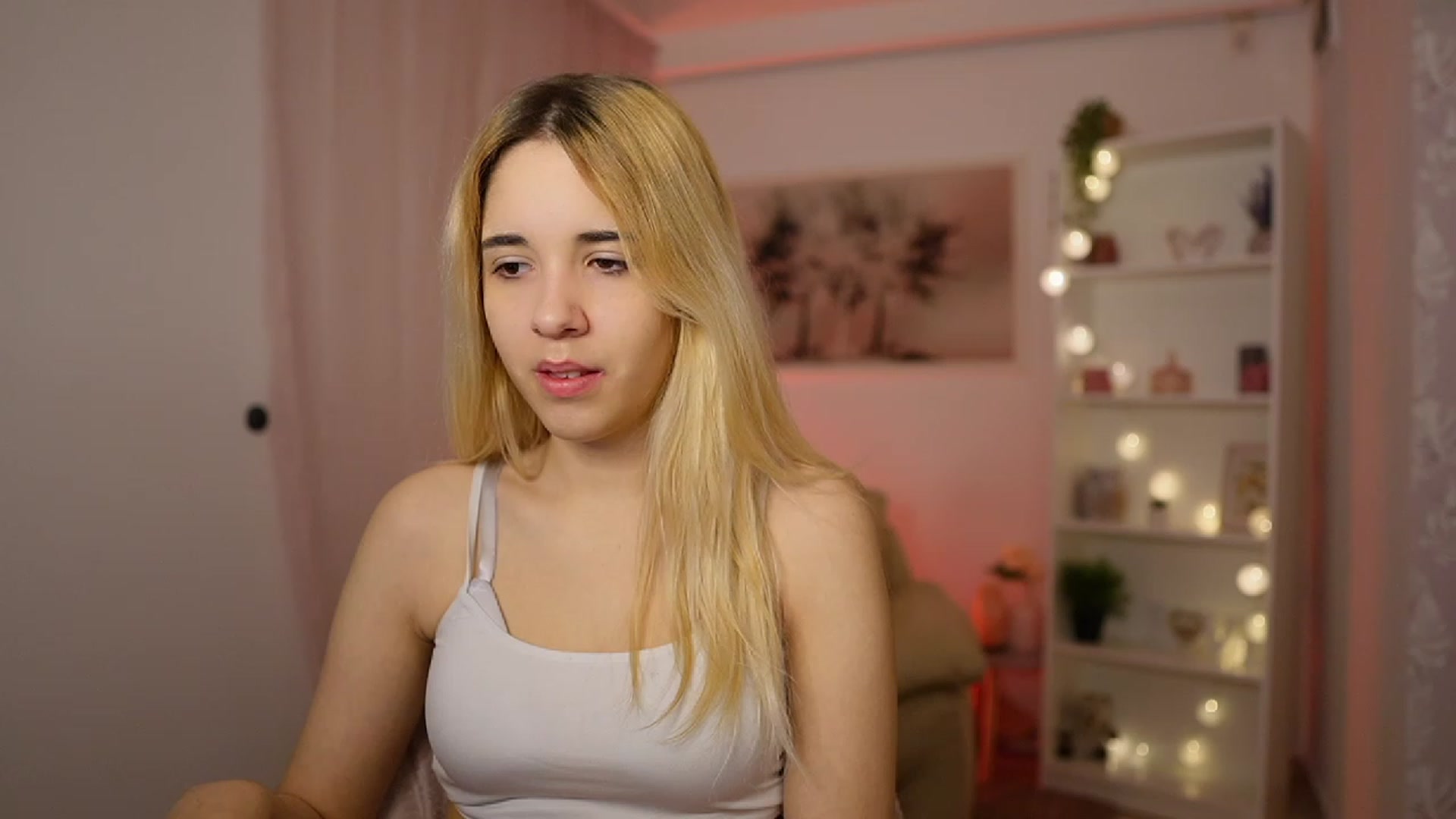 Gallery image thumbnail from Katie_Kush18's myfreecams stream on, 01/19/2024, 09:41 image 7 of 20