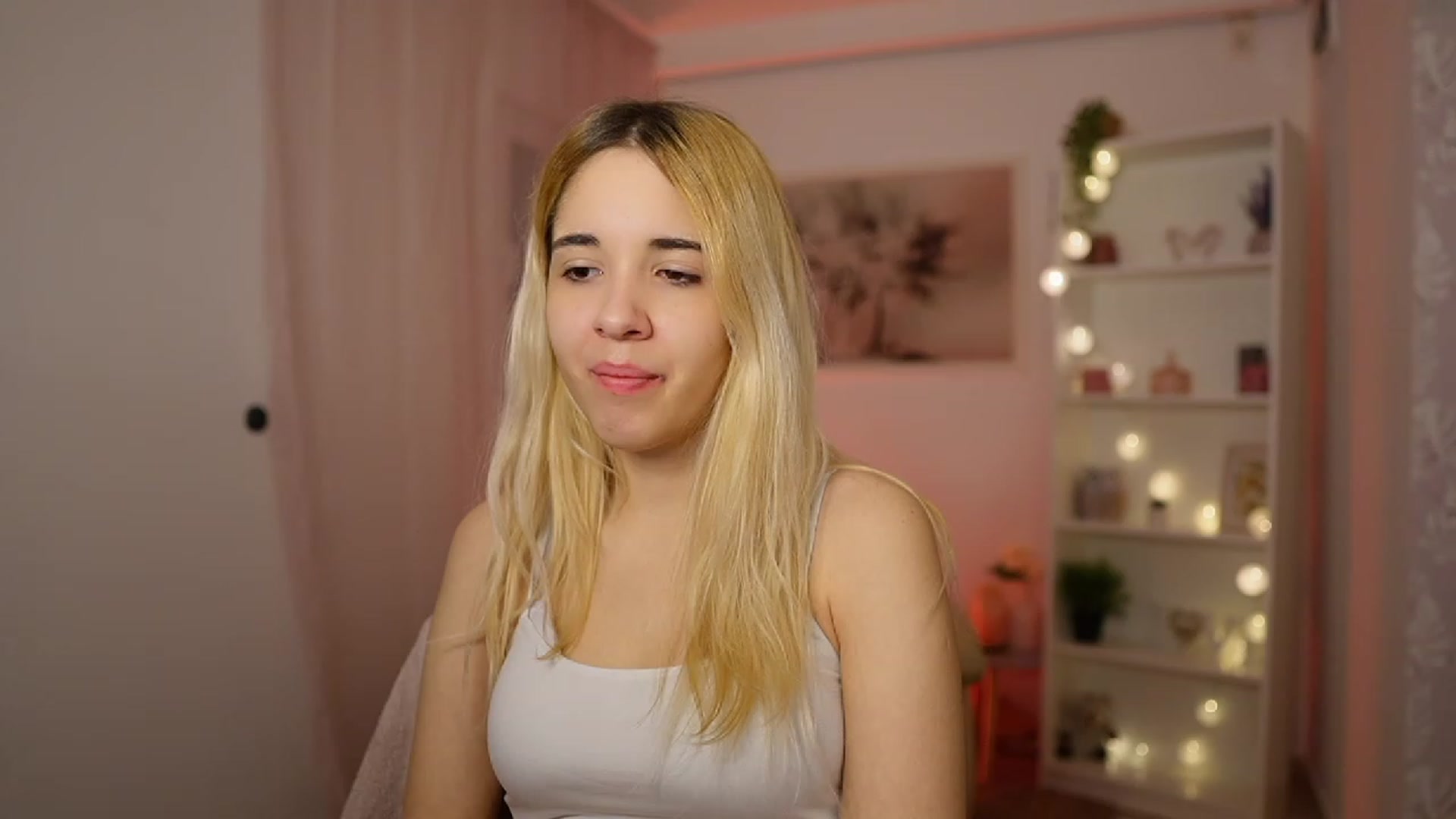 Gallery image thumbnail from Katie_Kush18's myfreecams stream on, 01/19/2024, 09:41 image 17 of 20
