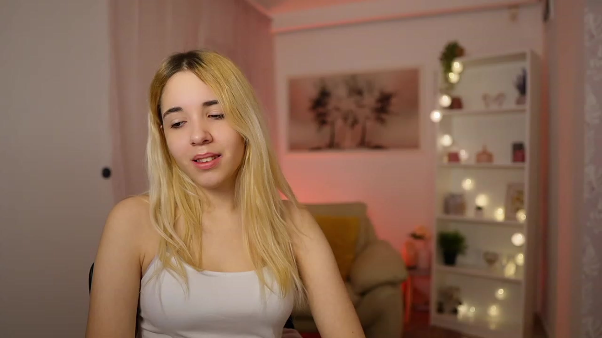 Gallery image thumbnail from Katie_Kush18's myfreecams stream on, 01/19/2024, 09:41 image 20 of 20