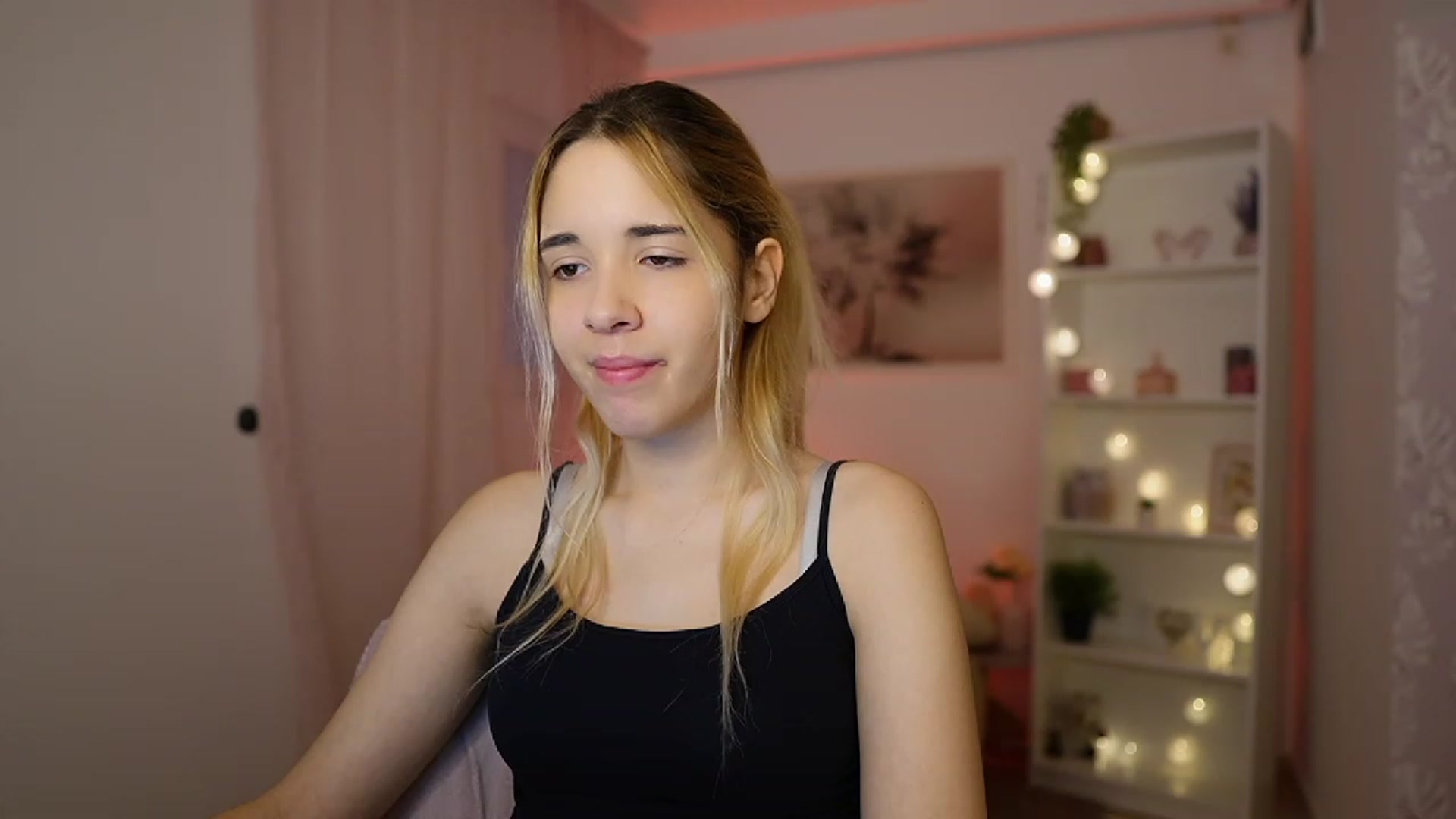 Gallery image thumbnail from Katie_Kush18's myfreecams stream on, 01/23/2024, 10:46 image 11 of 20