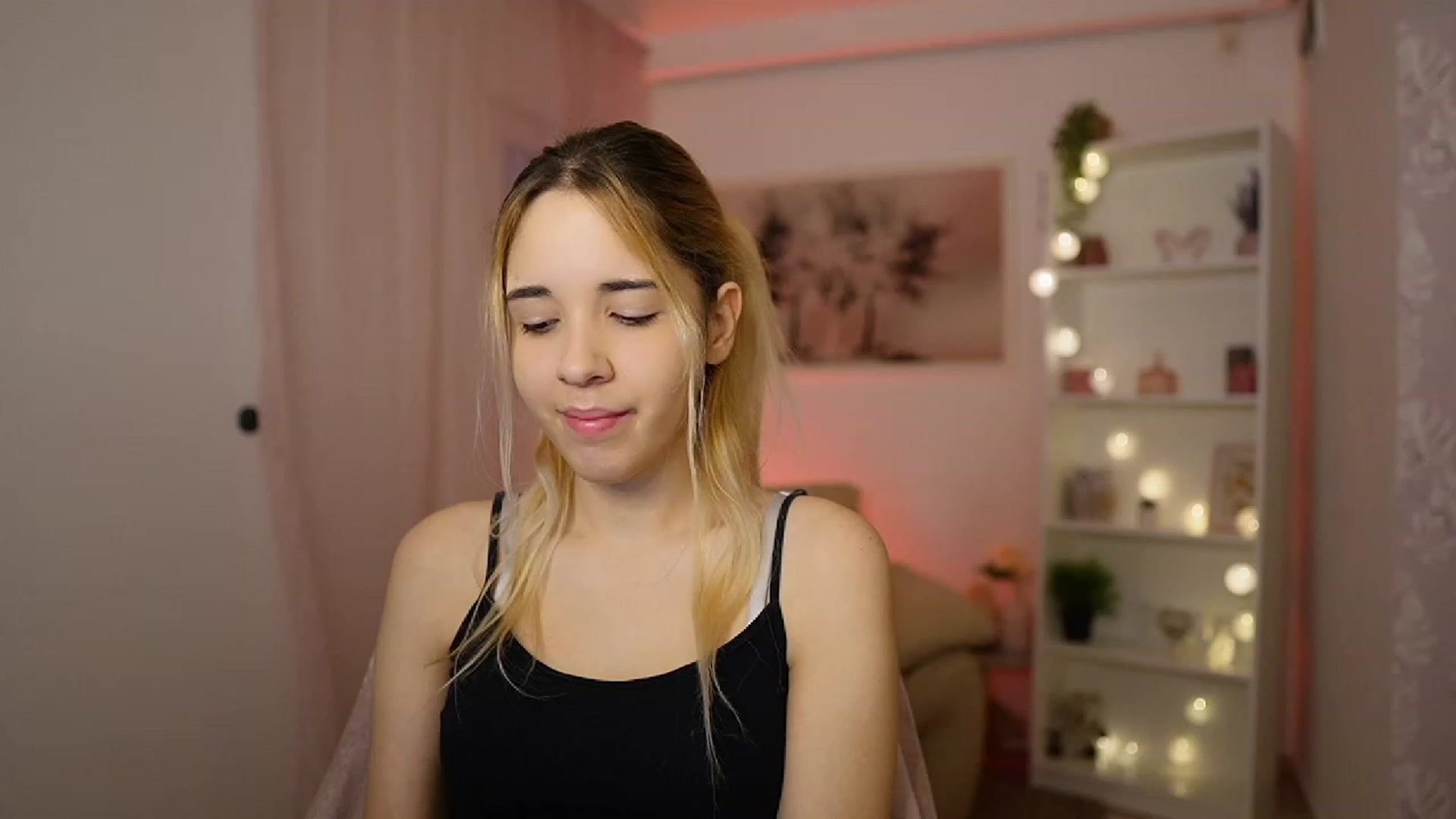 Gallery image thumbnail from Katie_Kush18's myfreecams stream on, 01/23/2024, 10:46 image 17 of 20