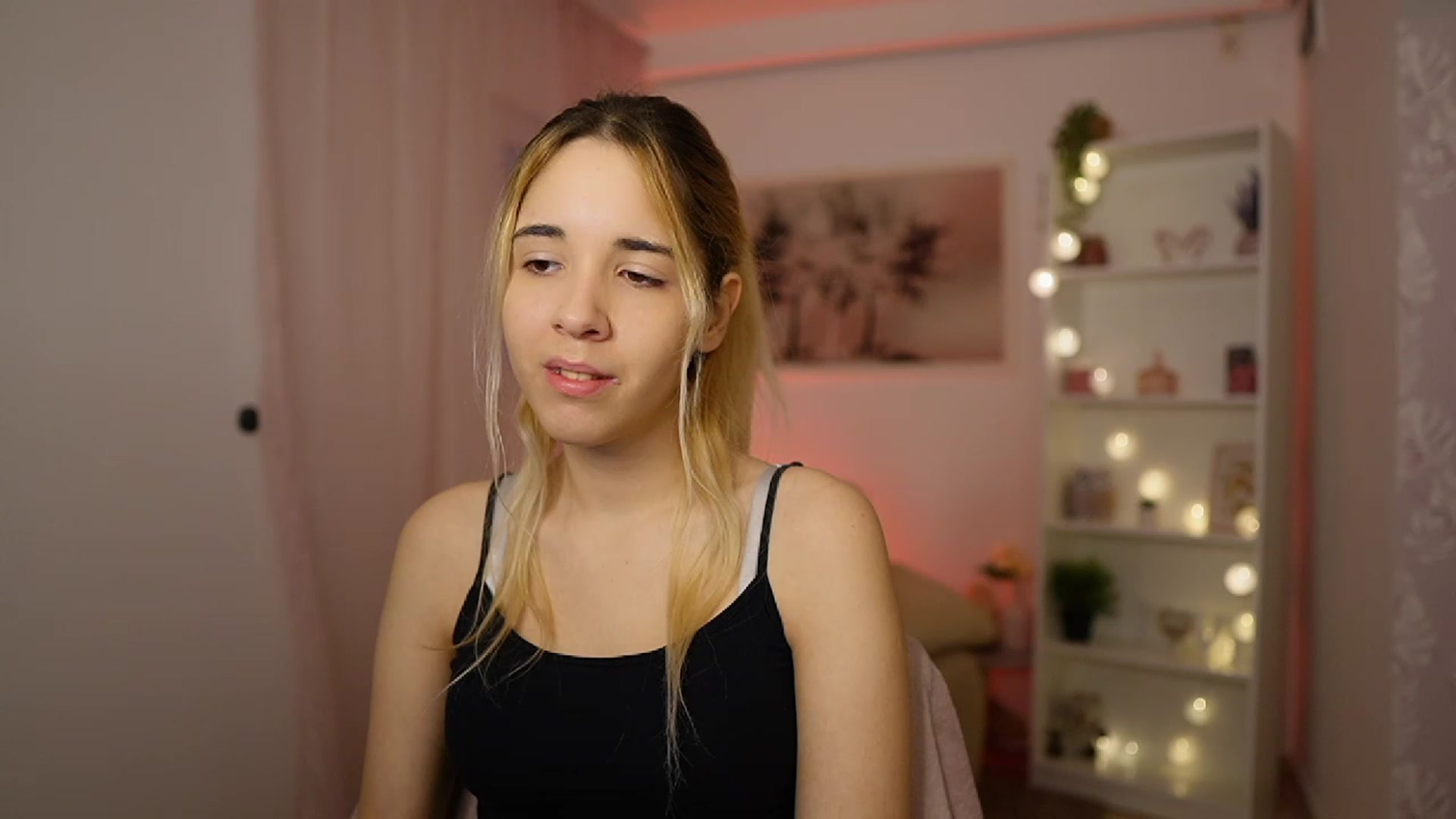 Gallery image thumbnail from Katie_Kush18's myfreecams stream on, 01/23/2024, 10:46 image 13 of 20
