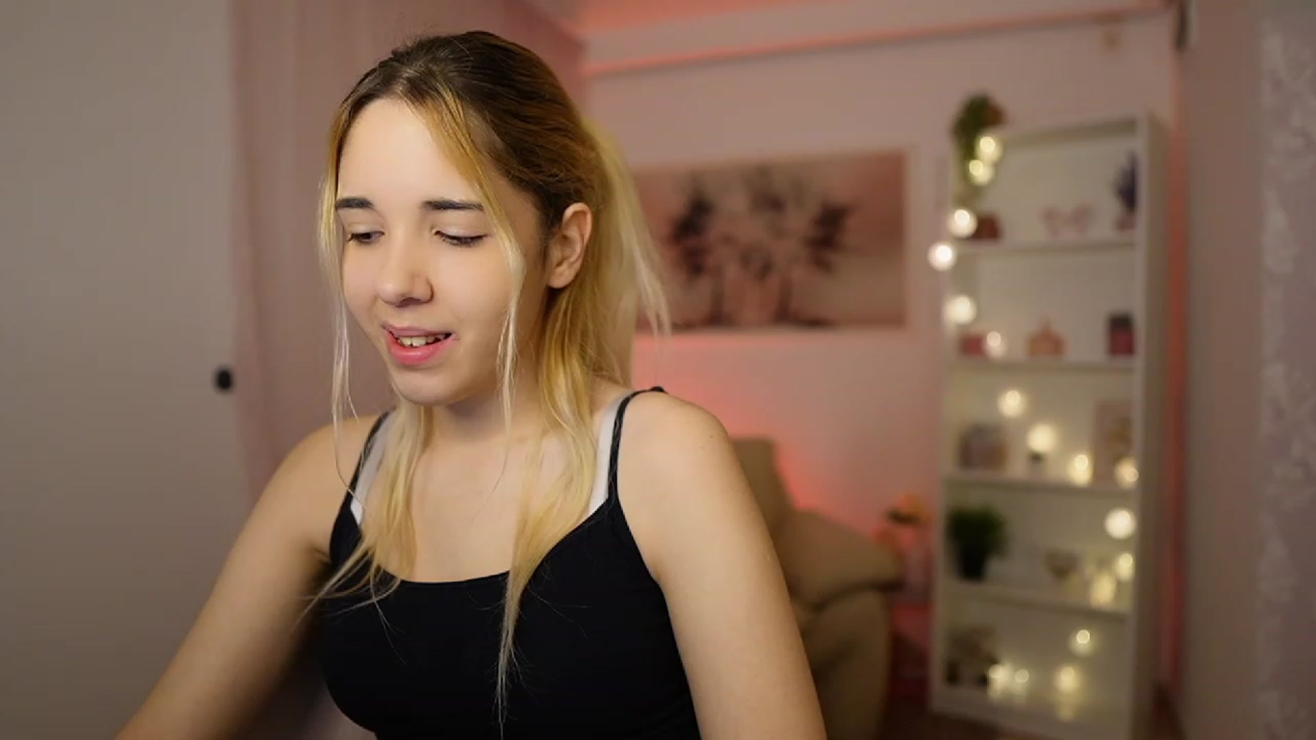 Gallery image thumbnail from Katie_Kush18's myfreecams stream on, 01/23/2024, 10:46 image 6 of 20