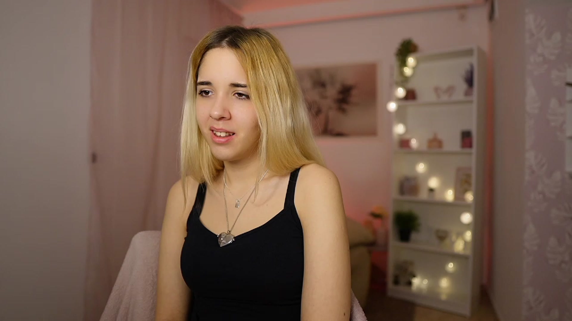 Gallery image thumbnail from Katie_Kush18's myfreecams stream on, 01/26/2024, 12:25 image 18 of 20