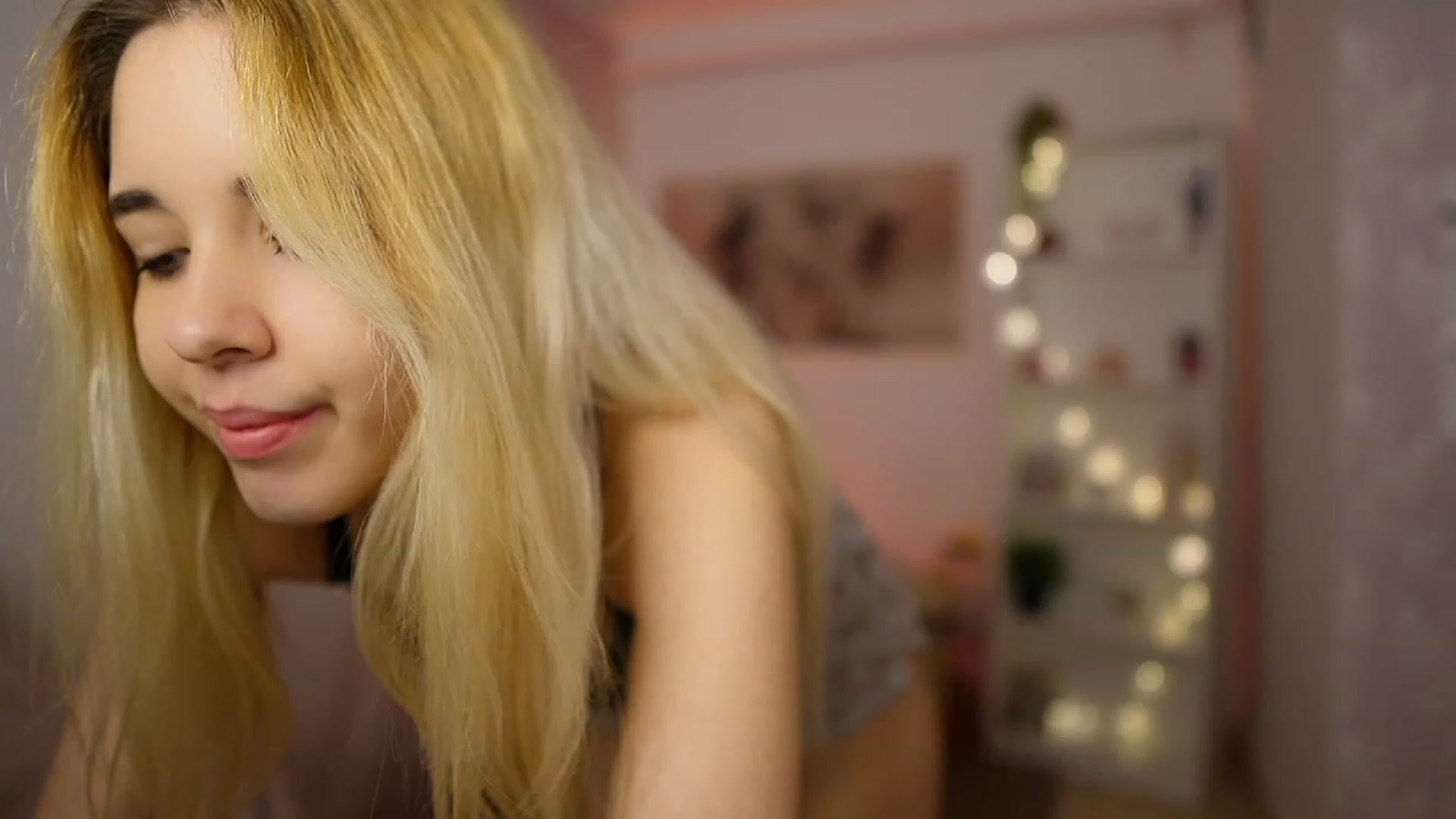 Gallery image thumbnail from Katie_Kush18's myfreecams stream on, 01/26/2024, 12:25 image 4 of 20