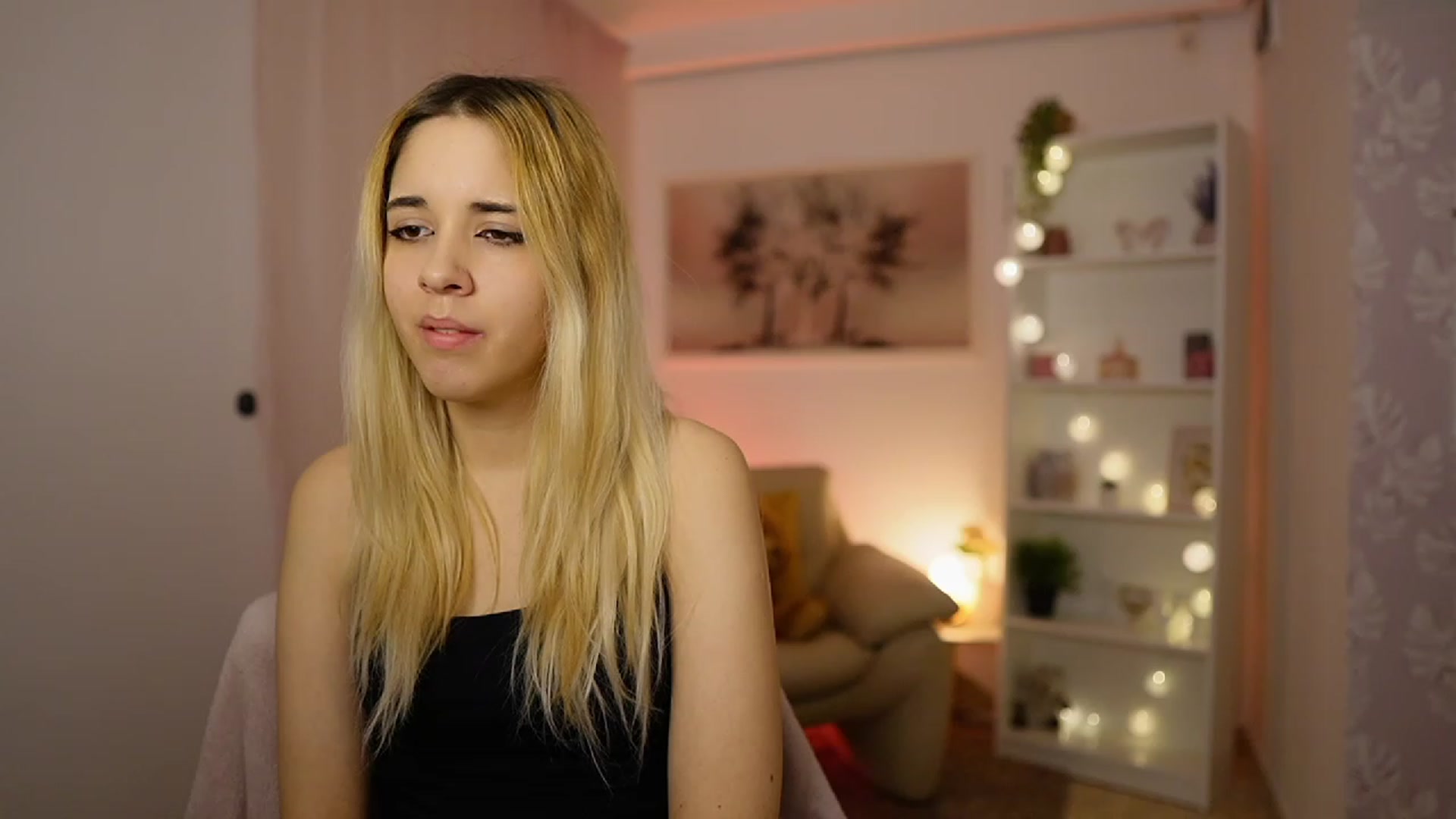 Gallery image thumbnail from Katie_Kush18's myfreecams stream on, 01/28/2024, 14:08 image 5 of 20