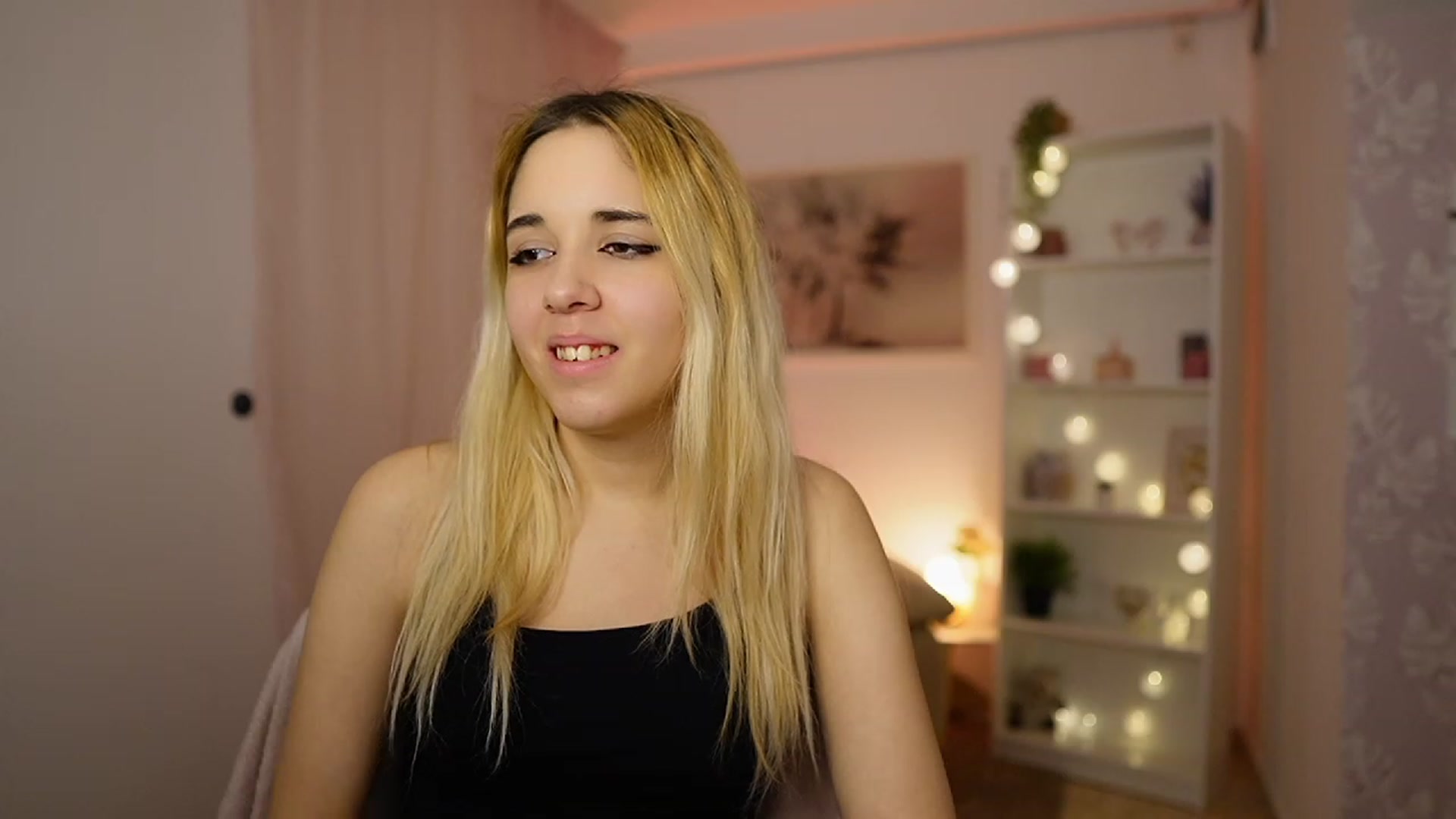 Gallery image thumbnail from Katie_Kush18's myfreecams stream on, 01/28/2024, 14:08 image 18 of 20