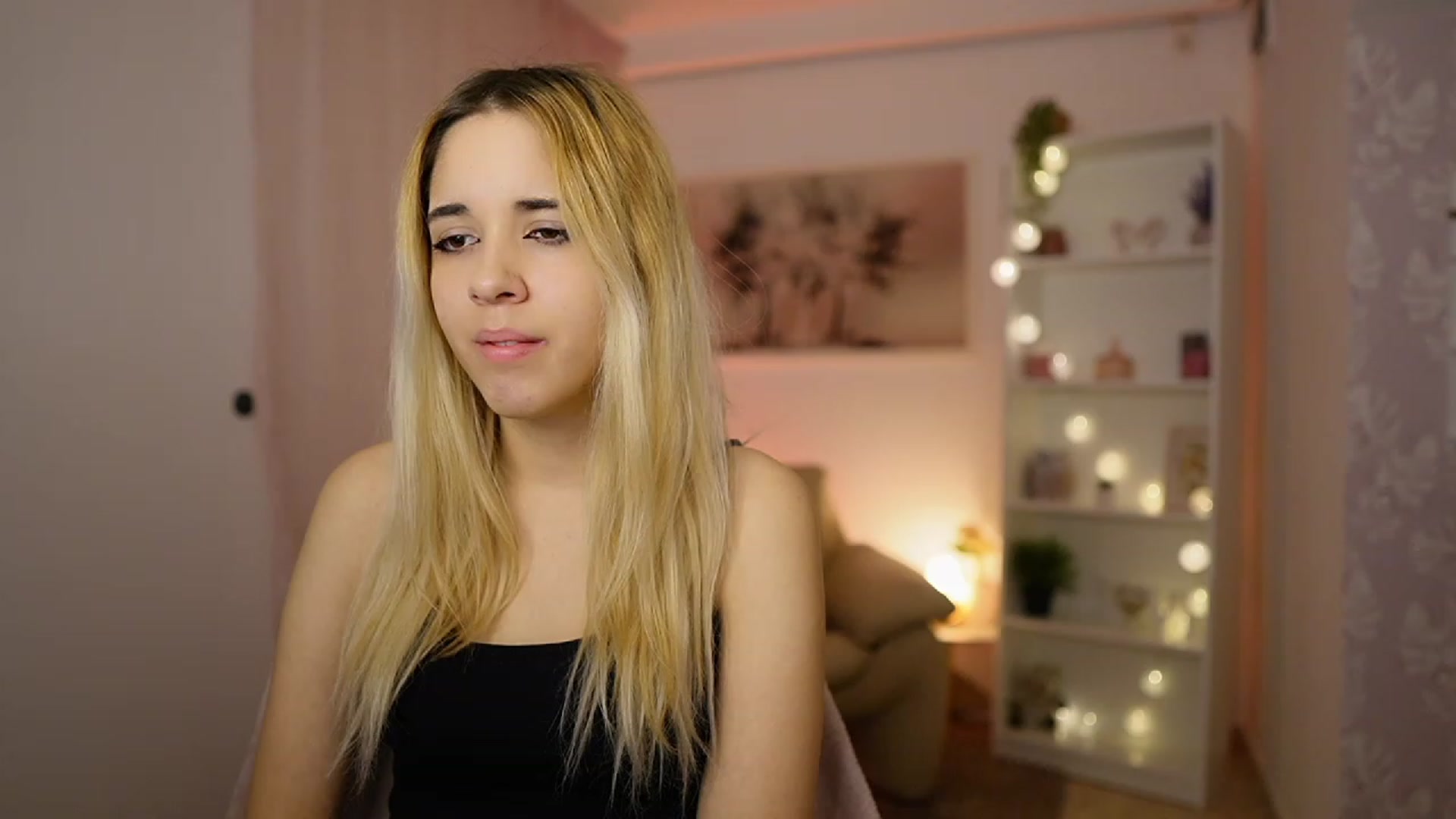 Gallery image thumbnail from Katie_Kush18's myfreecams stream on, 01/28/2024, 14:08 image 4 of 20