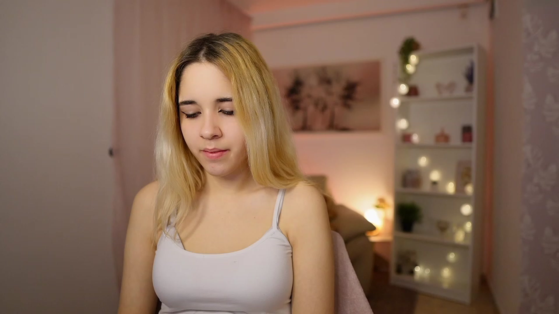 Gallery image thumbnail from Katie_Kush18's myfreecams stream on, 01/30/2024, 11:09 image 11 of 20