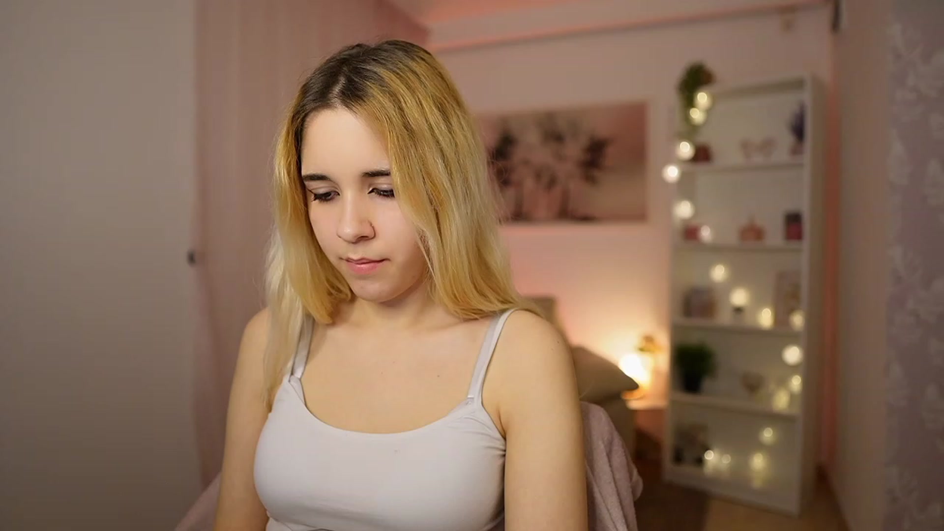 Gallery image thumbnail from Katie_Kush18's myfreecams stream on, 01/30/2024, 14:00 image 20 of 20