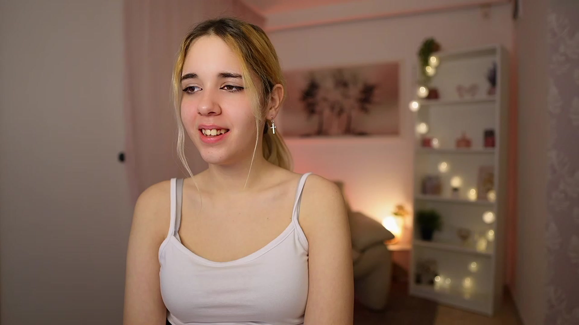 Gallery image thumbnail from Katie_Kush18's myfreecams stream on, 02/01/2024, 13:55 image 10 of 20