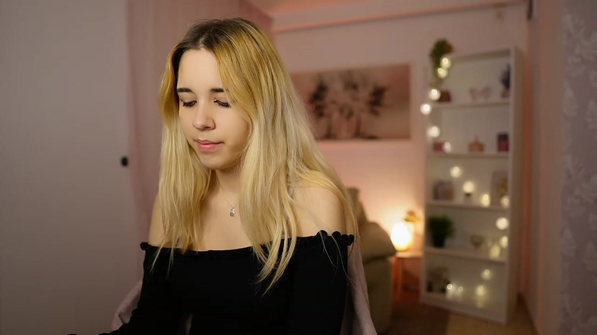 Gallery image thumbnail from Katie_Kush18's myfreecams stream on, 02/02/2024, 11:34 image 1 of 20