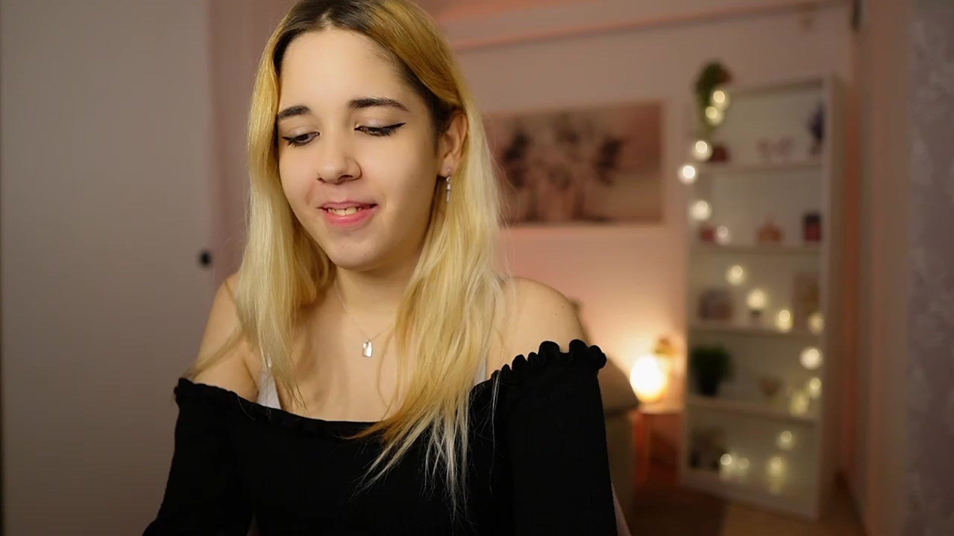 Gallery image thumbnail from Katie_Kush18's myfreecams stream on, 02/02/2024, 11:34 image 5 of 20