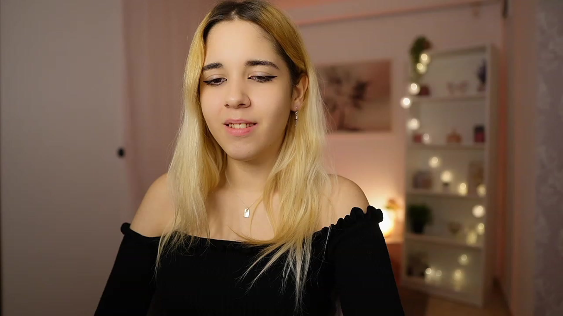 Gallery image thumbnail from Katie_Kush18's myfreecams stream on, 02/02/2024, 11:34 image 6 of 20