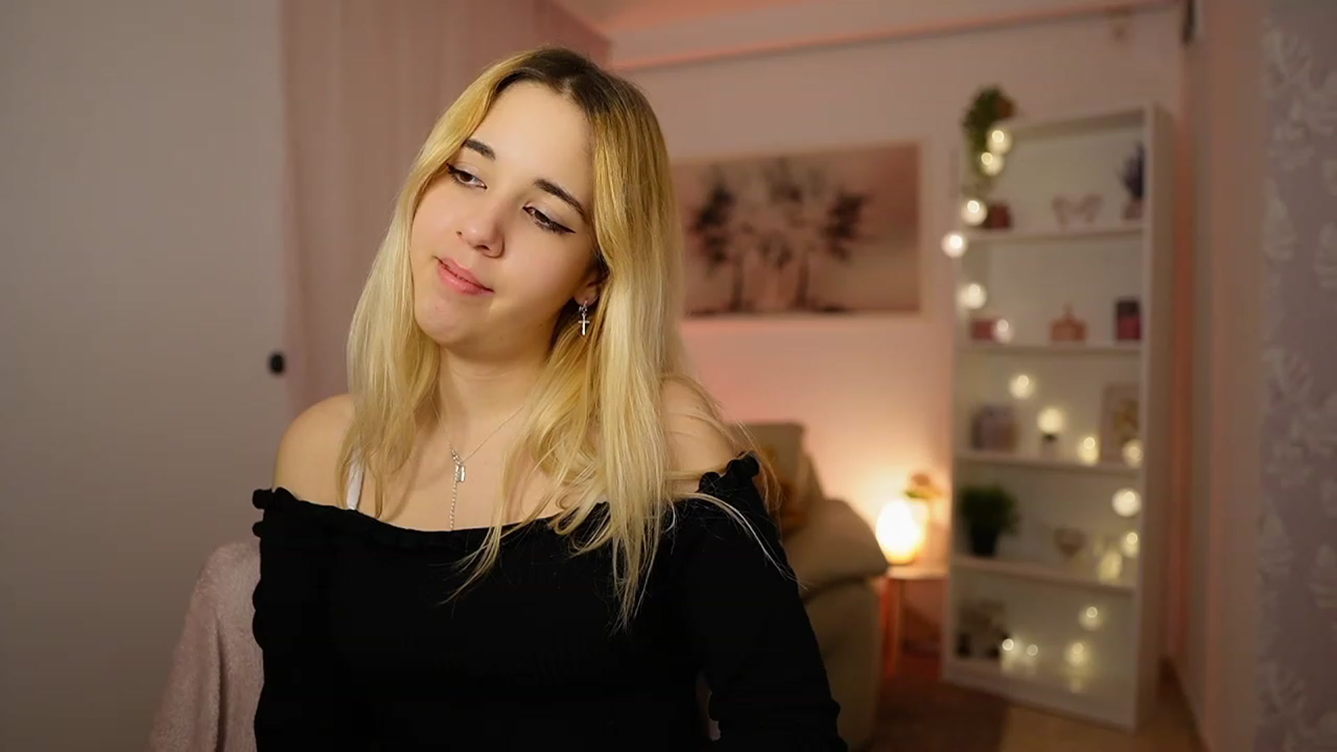 Gallery image thumbnail from Katie_Kush18's myfreecams stream on, 02/02/2024, 12:49 image 20 of 20