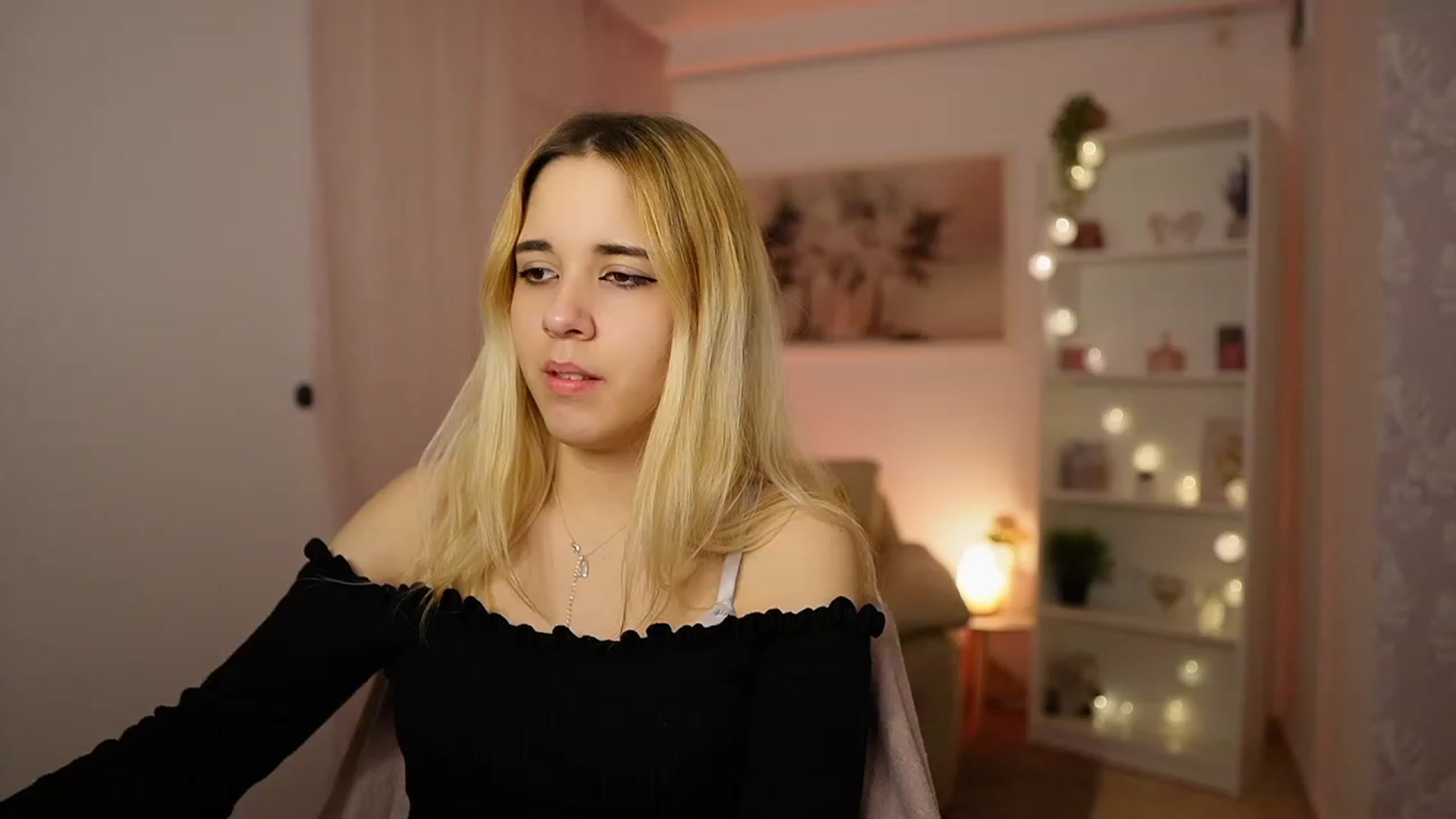 Gallery image thumbnail from Katie_Kush18's myfreecams stream on, 02/02/2024, 12:49 image 9 of 20