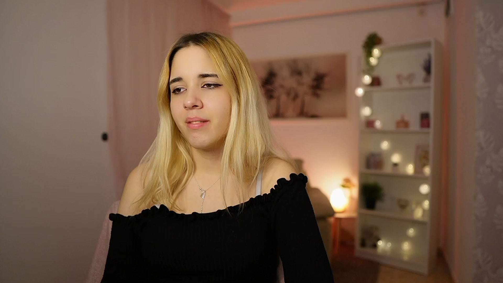 Gallery image thumbnail from Katie_Kush18's myfreecams stream on, 02/02/2024, 12:49 image 5 of 20